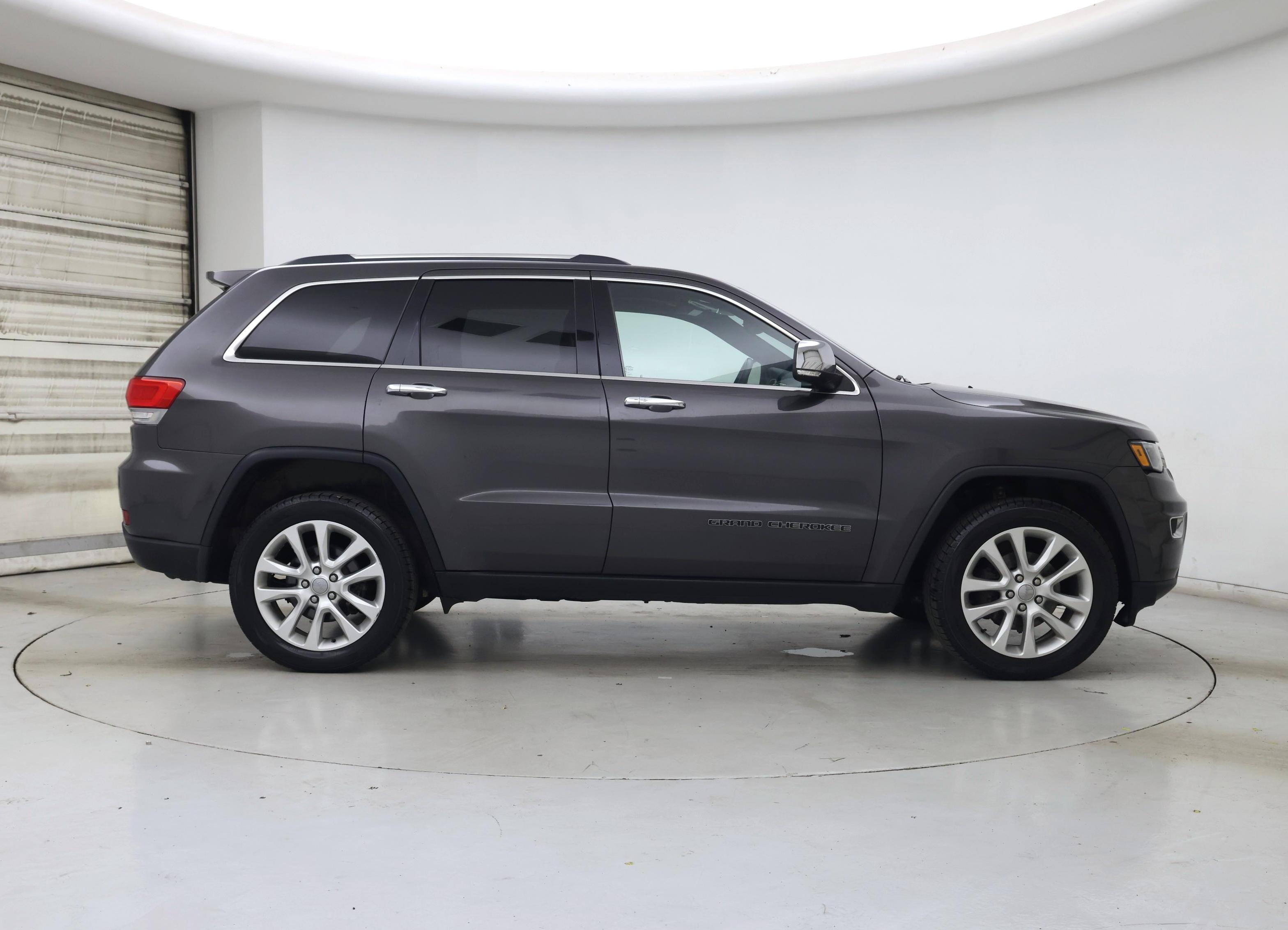 Thumbnail: 2017 Jeep Grand Cherokee - 7