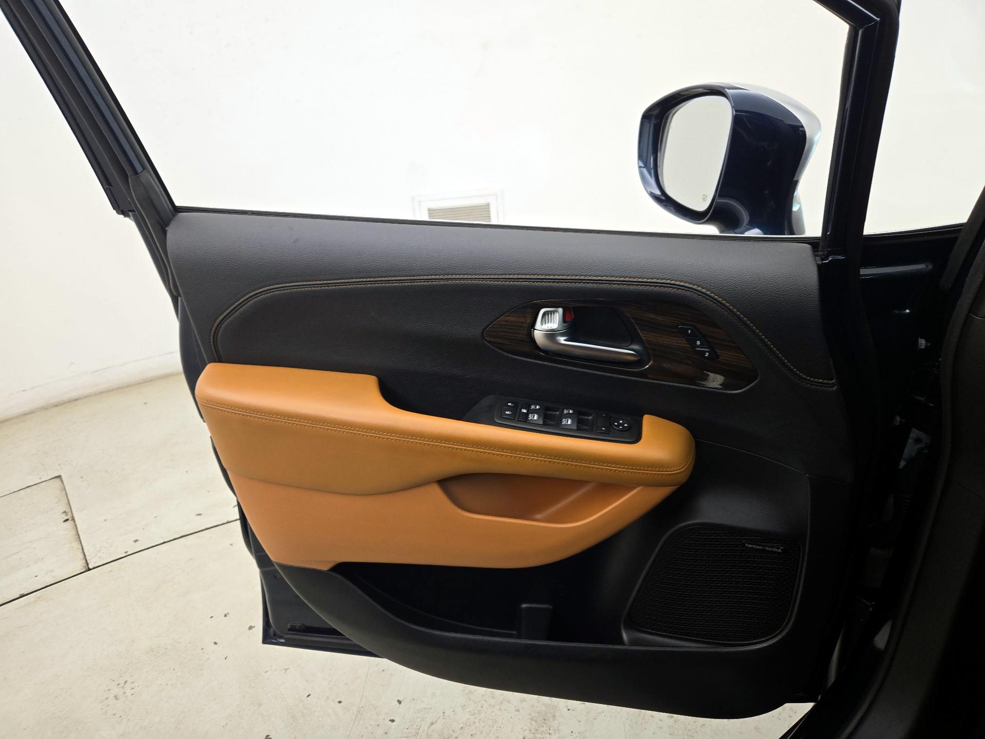 Thumbnail: 2022 Chrysler Pacifica - 12