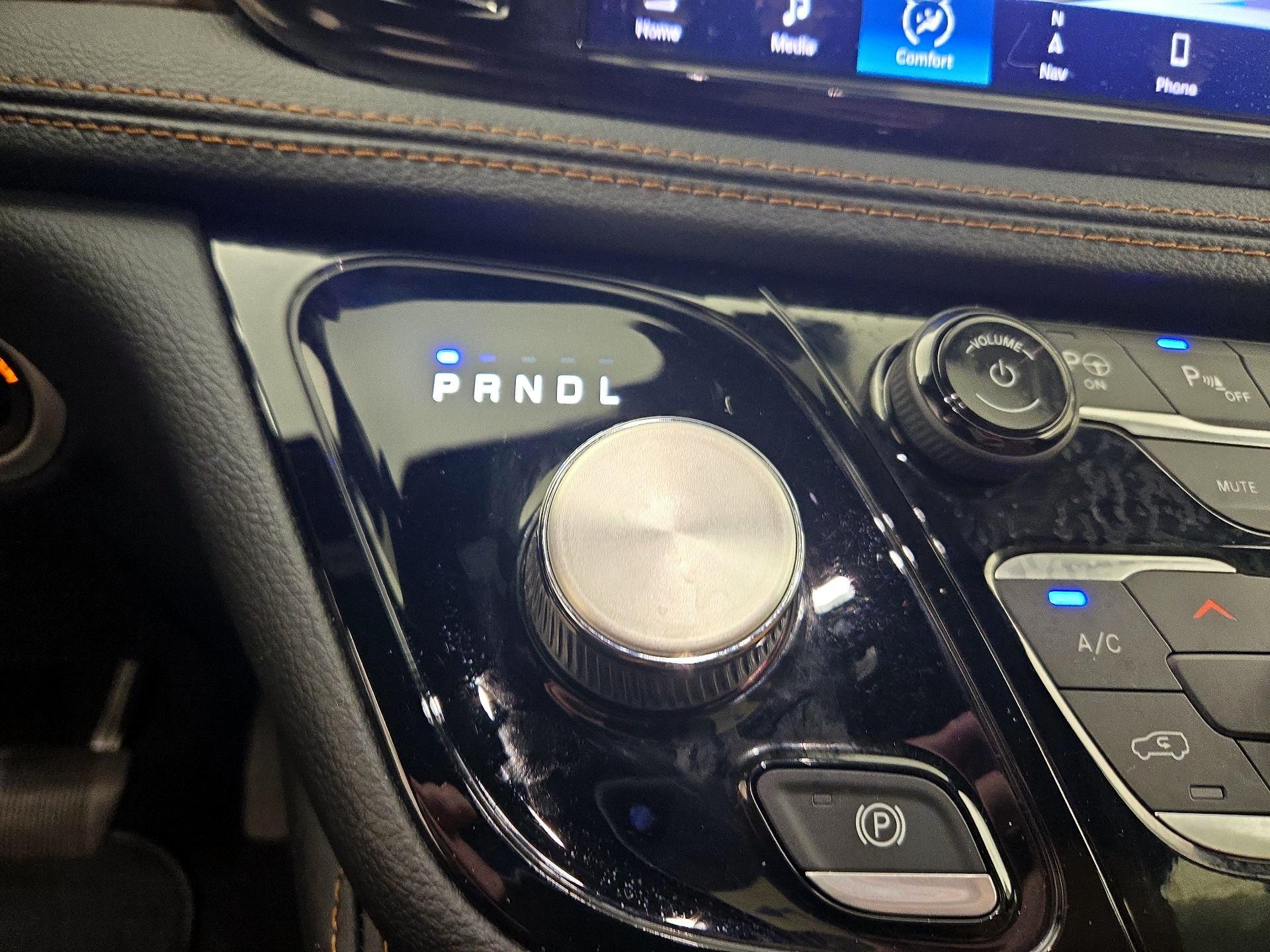 Thumbnail: 2022 Chrysler Pacifica - 18