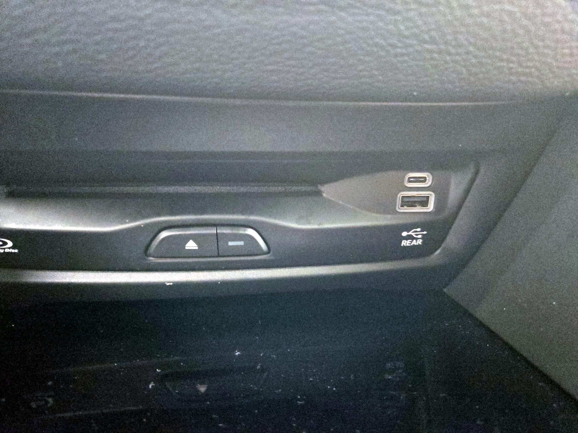 Thumbnail: 2022 Chrysler Pacifica - 19