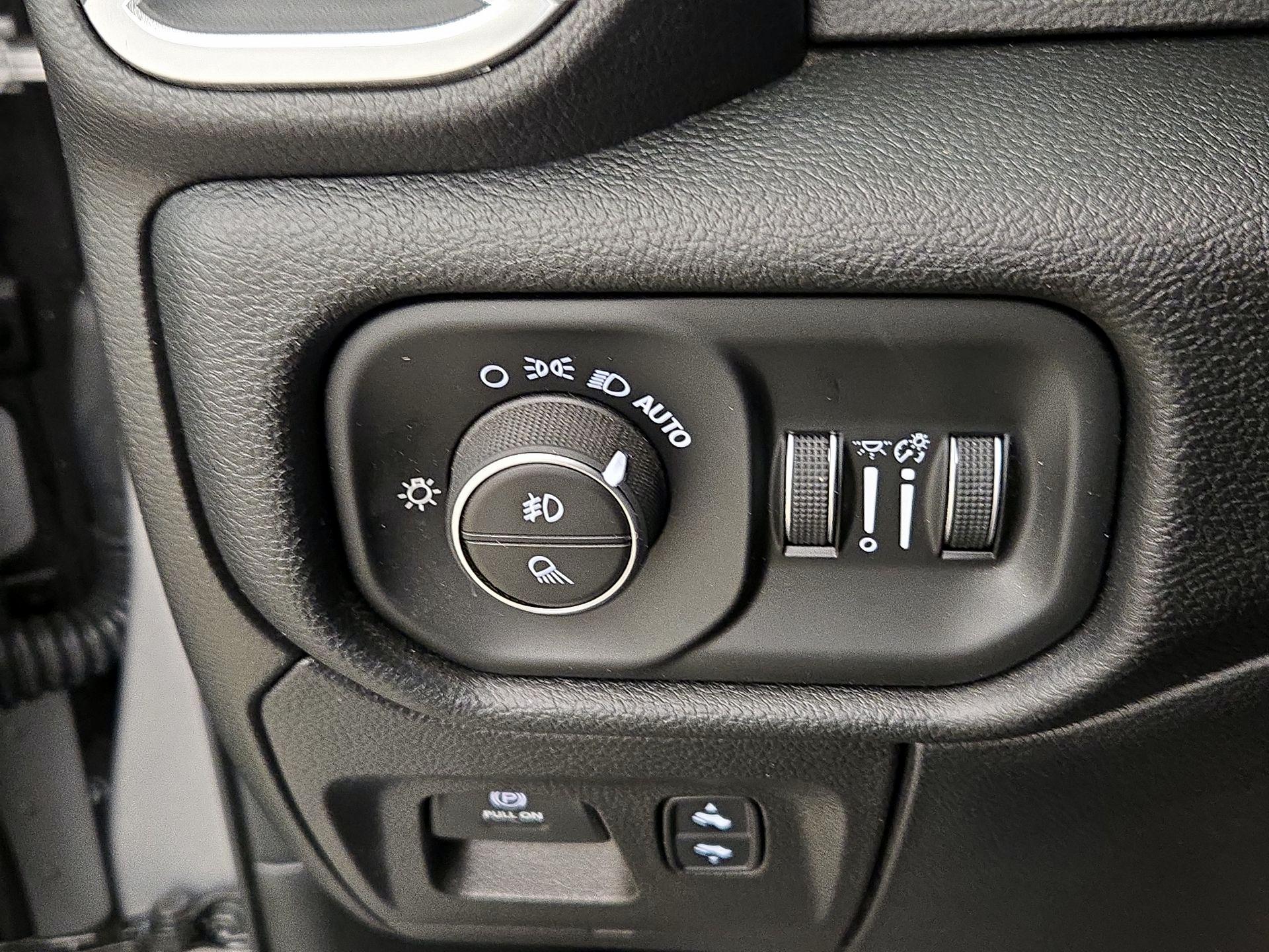 Thumbnail: 2020 RAM 1500 - 13