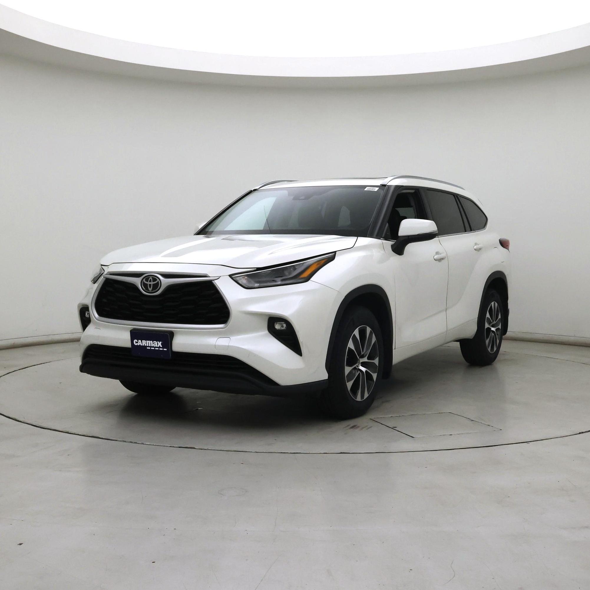 Thumbnail: 2021 Toyota Highlander - 4