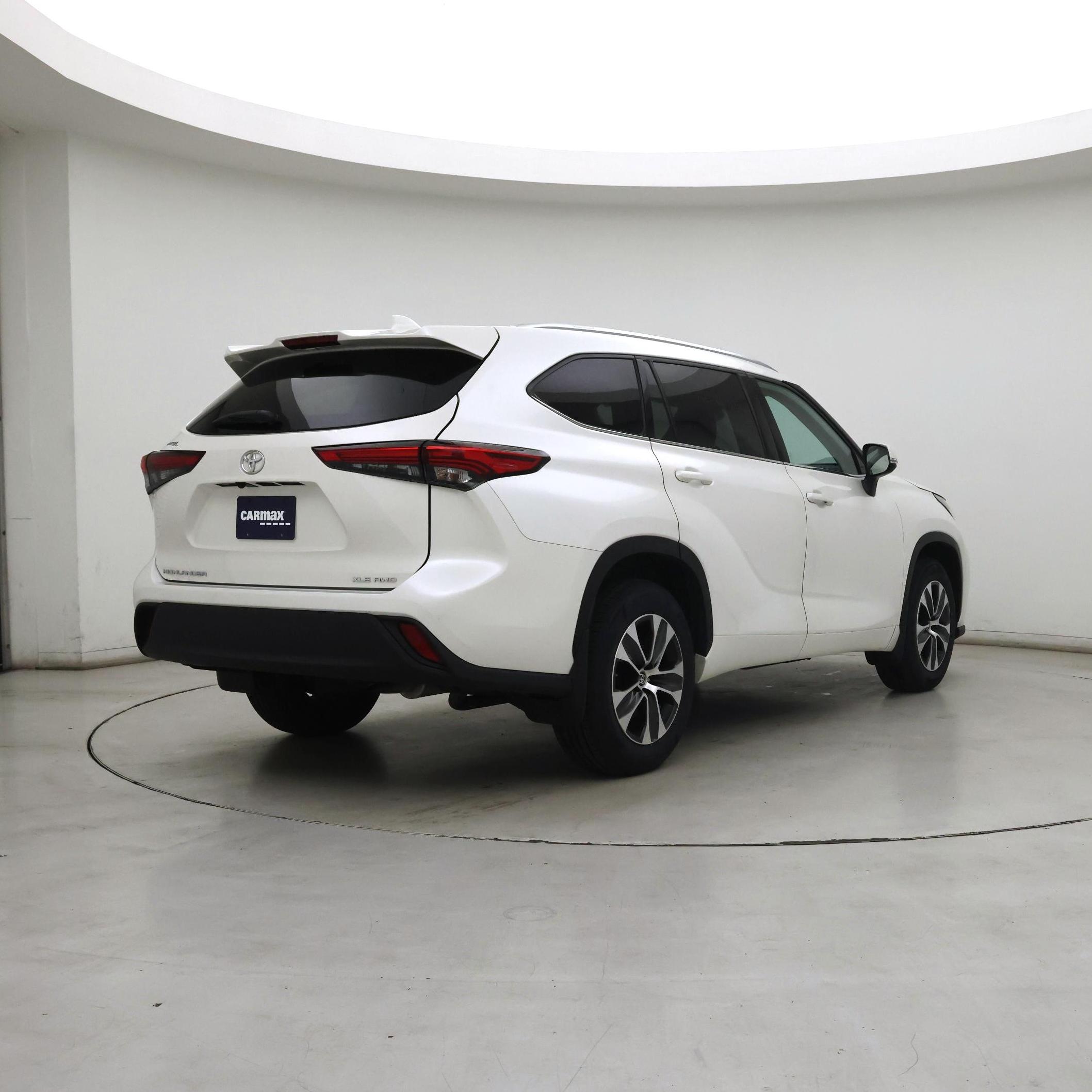 Thumbnail: 2021 Toyota Highlander - 8