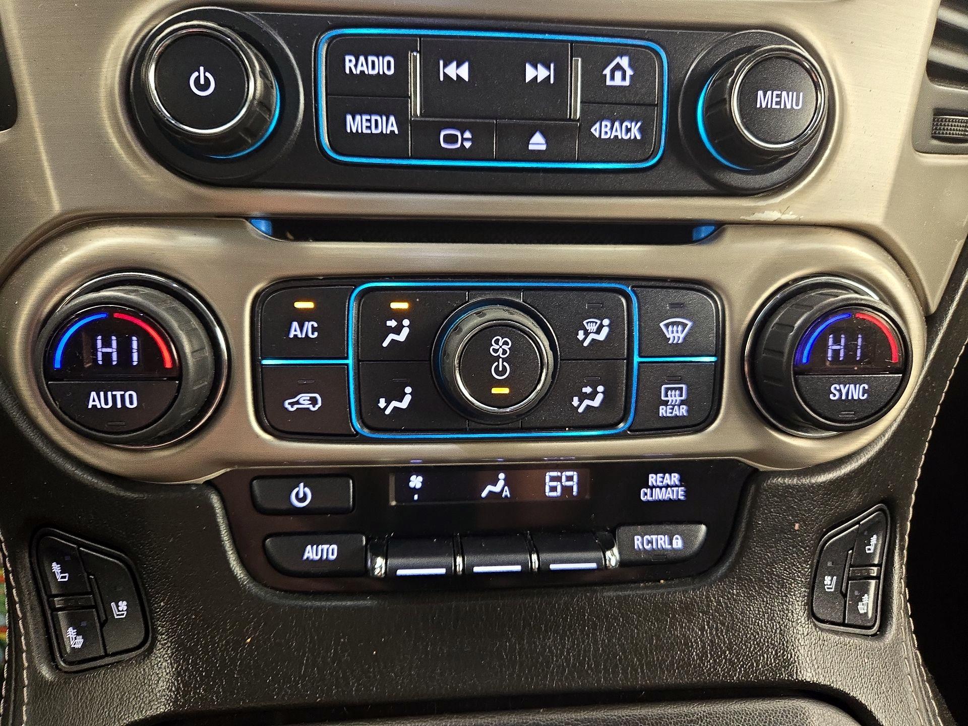 Thumbnail: 2019 GMC Yukon - 16