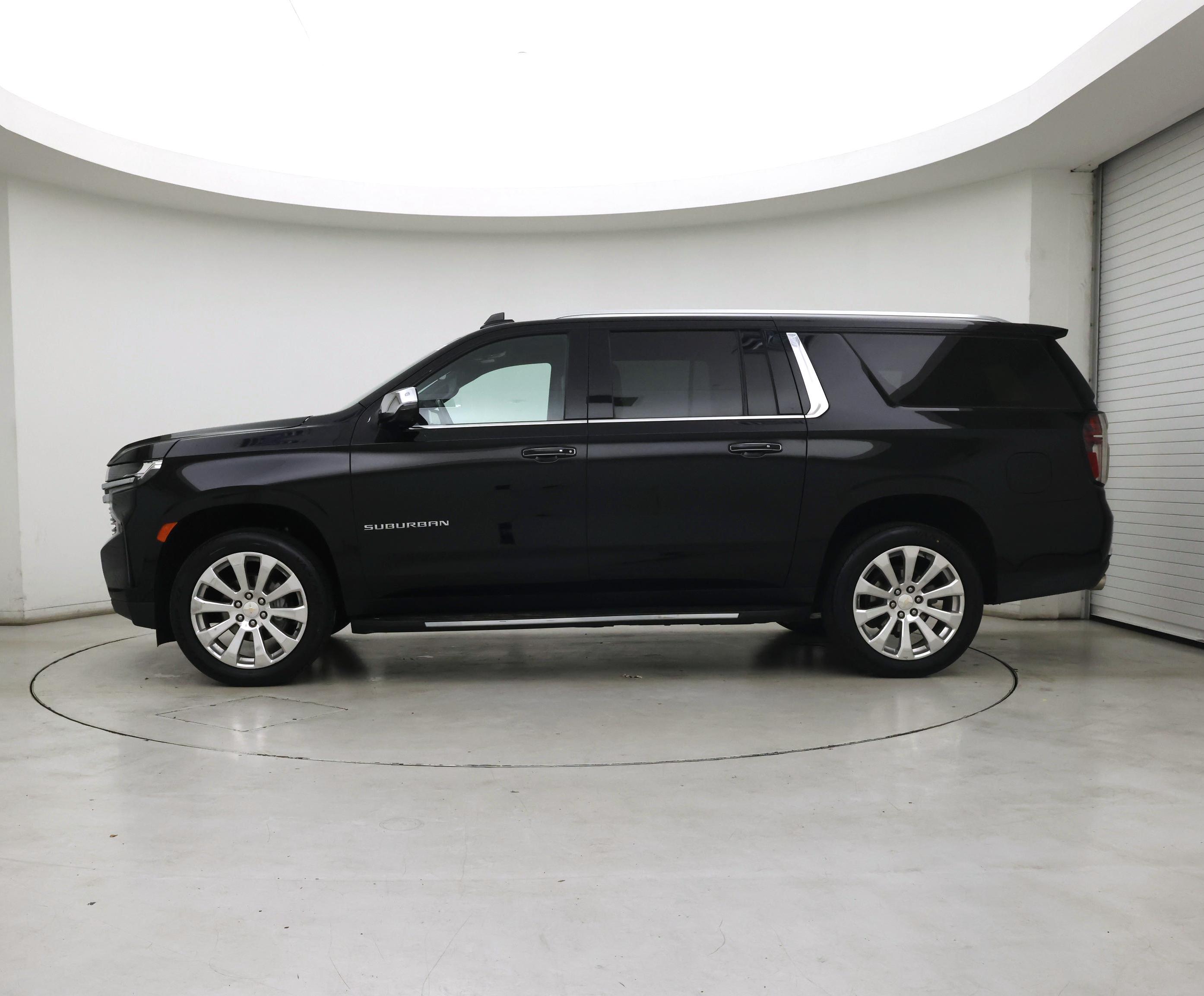 Thumbnail: 2023 Chevrolet Suburban - 3