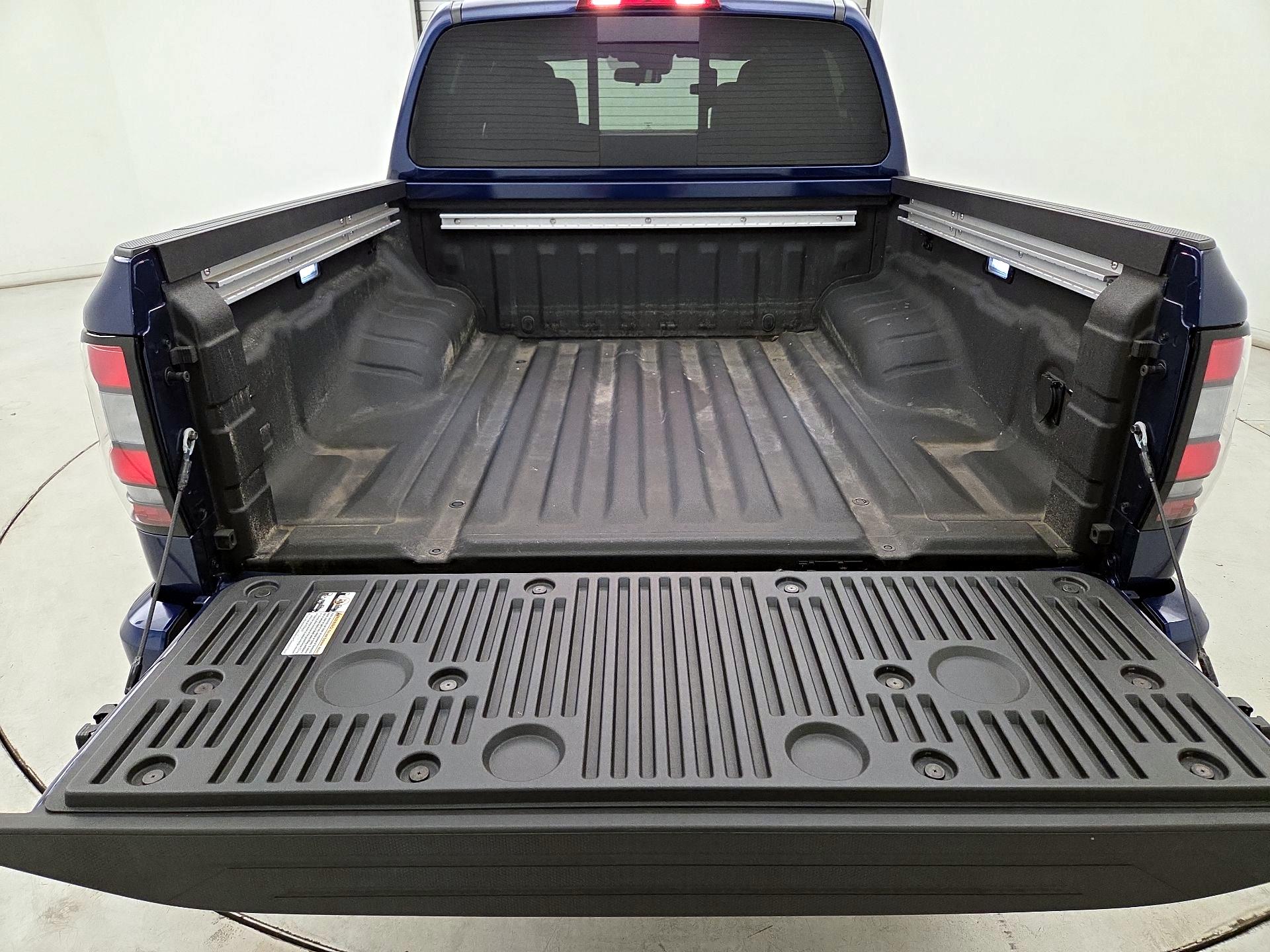 Thumbnail: 2023 Nissan Frontier - 19