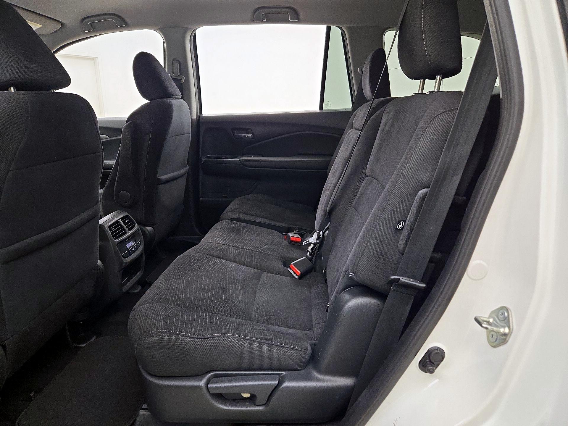 Thumbnail: 2018 Honda Pilot - 18