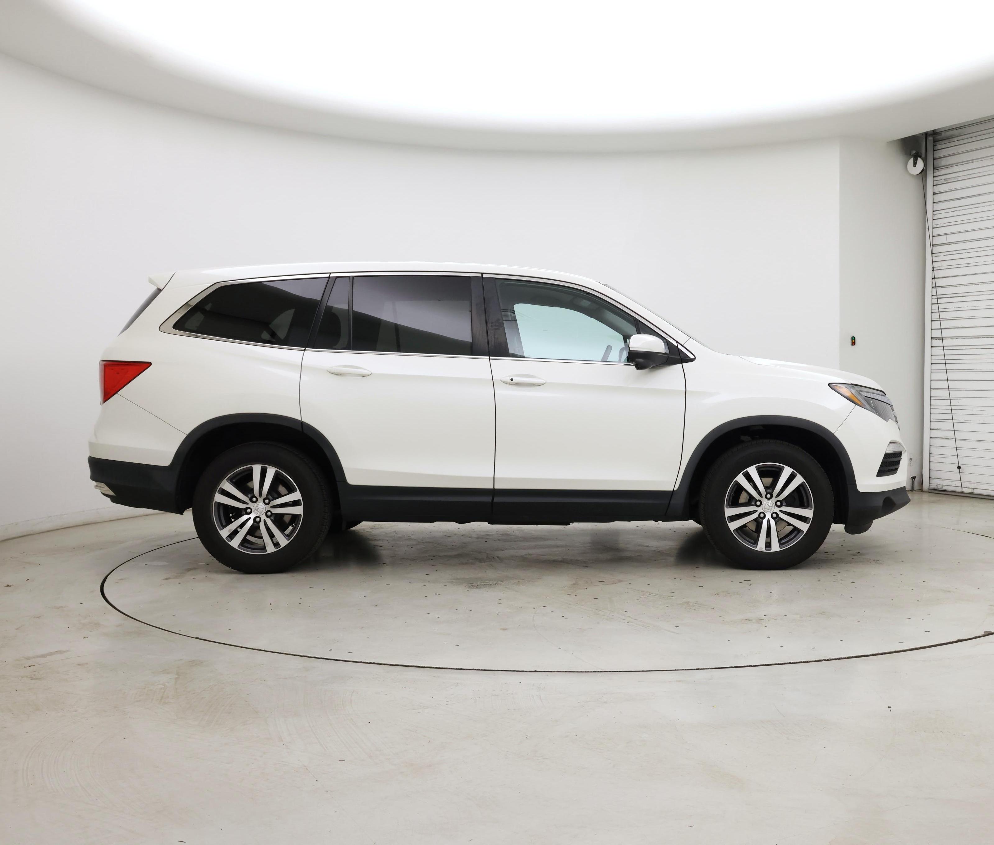 Thumbnail: 2018 Honda Pilot - 7