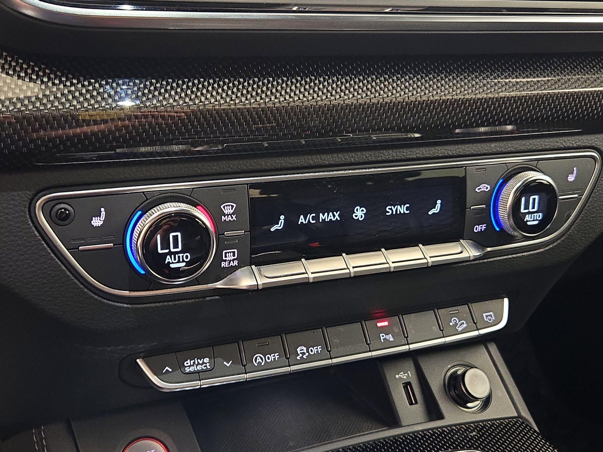 Thumbnail: 2021 Audi SQ5 - 16