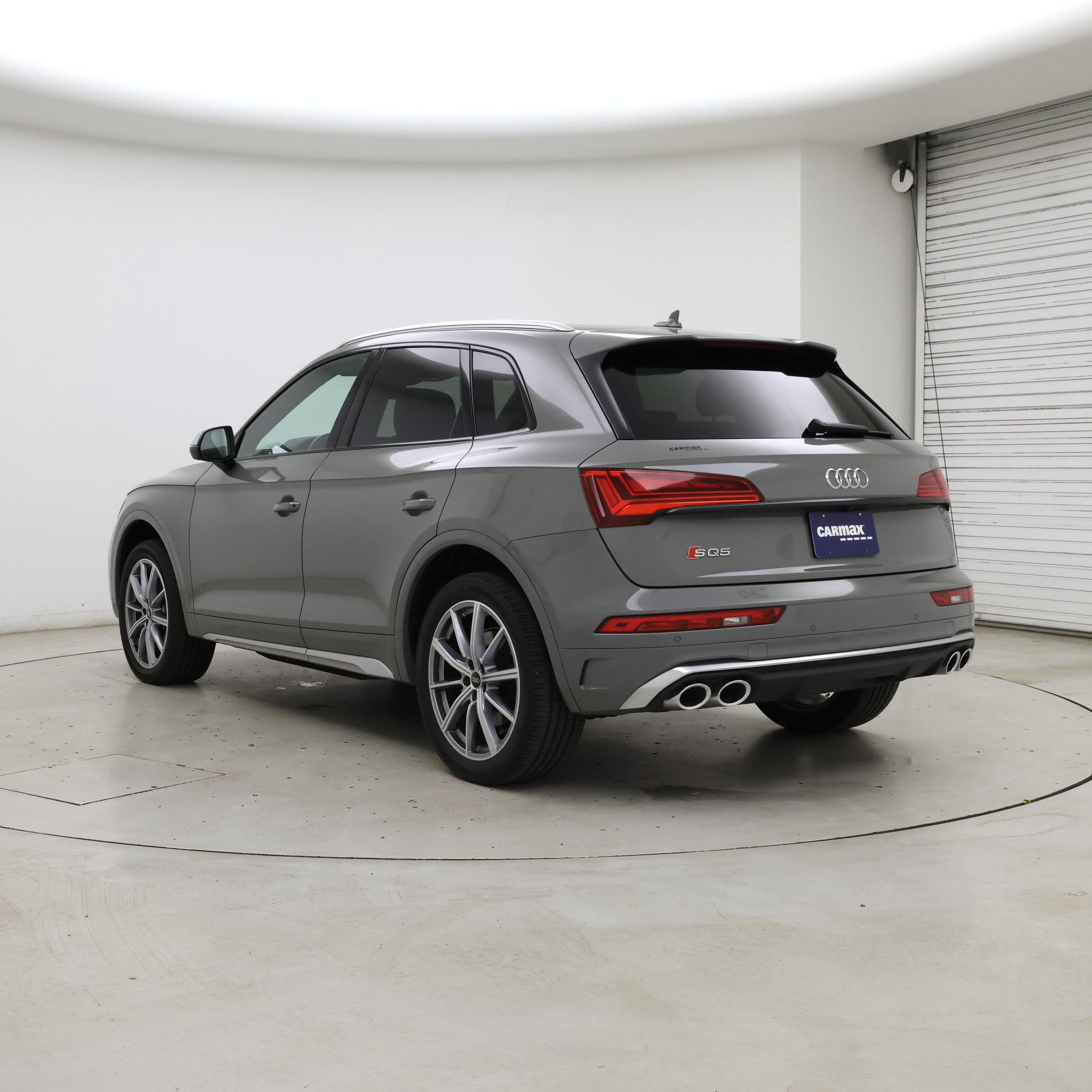 Thumbnail: 2021 Audi SQ5 - 2