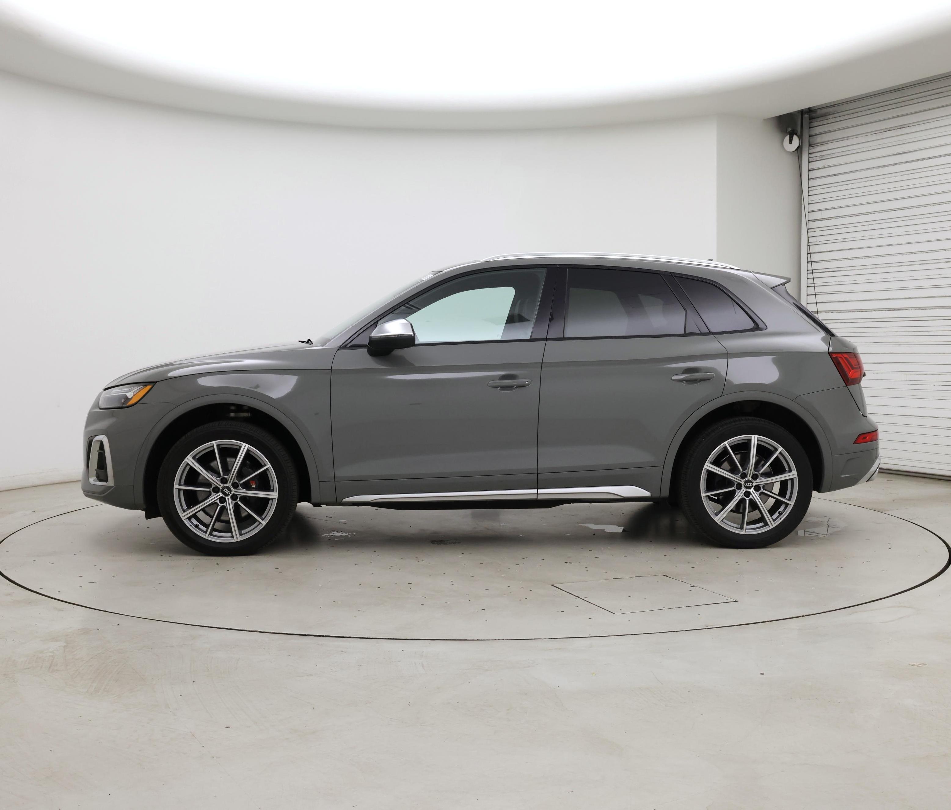Thumbnail: 2021 Audi SQ5 - 3