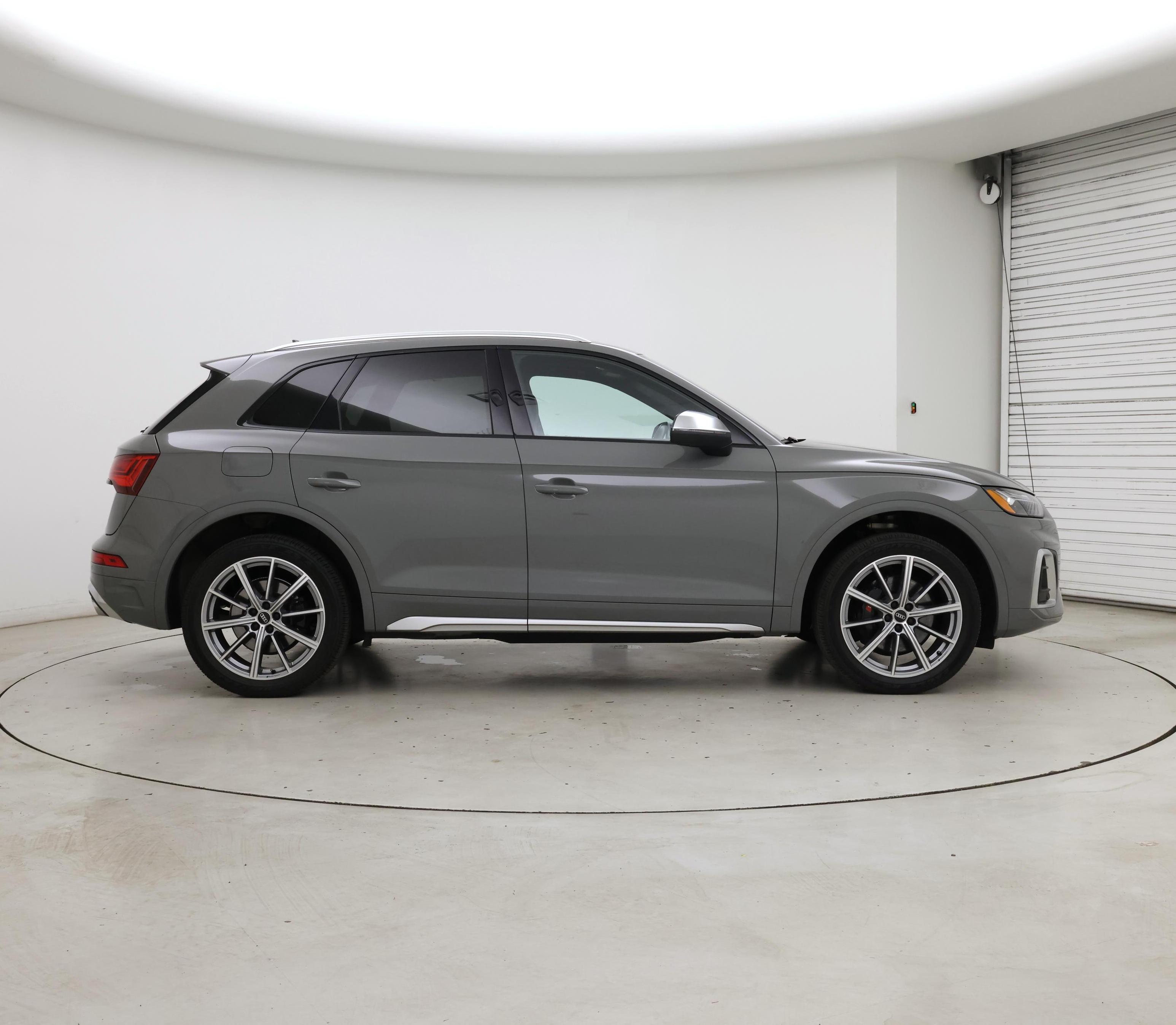 Thumbnail: 2021 Audi SQ5 - 7