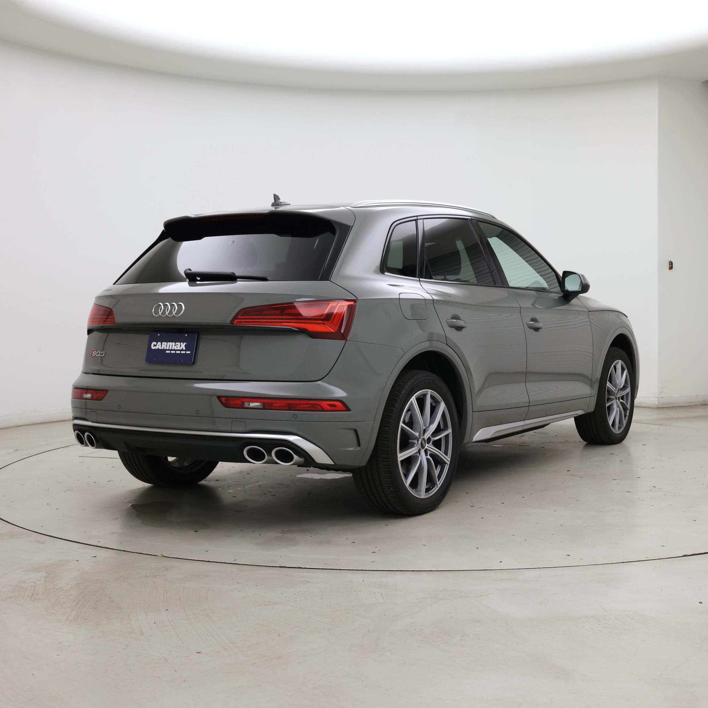 Thumbnail: 2021 Audi SQ5 - 8