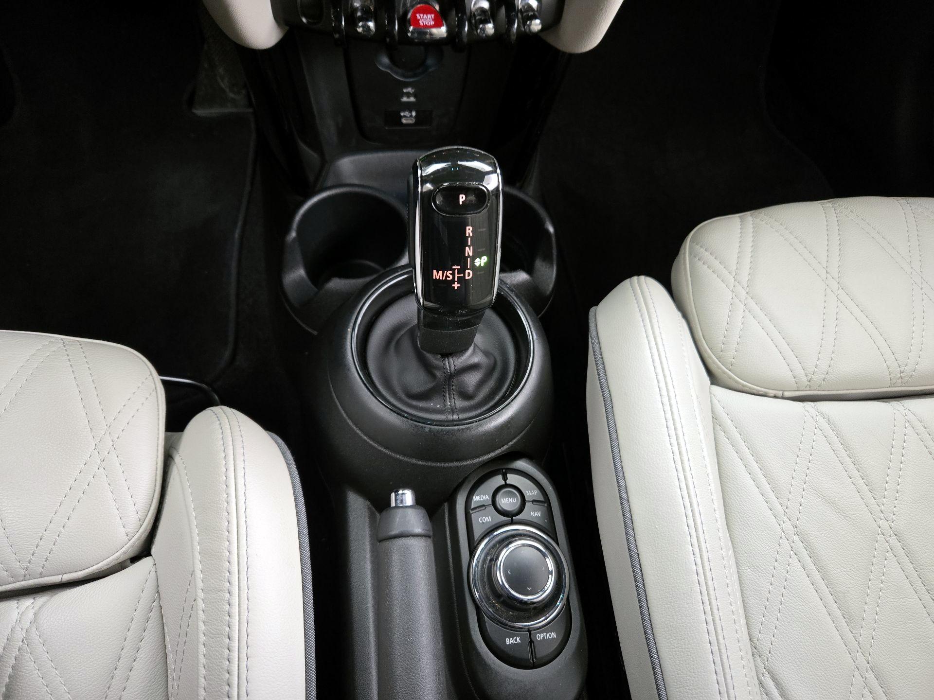 Thumbnail: 2022 MINI Cooper - 17