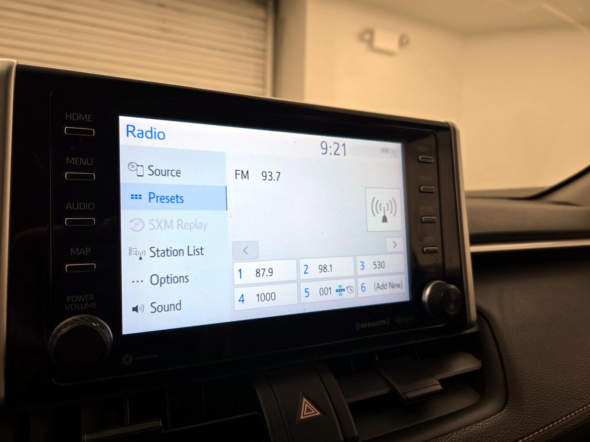 Thumbnail: 2019 Toyota RAV4 - 15