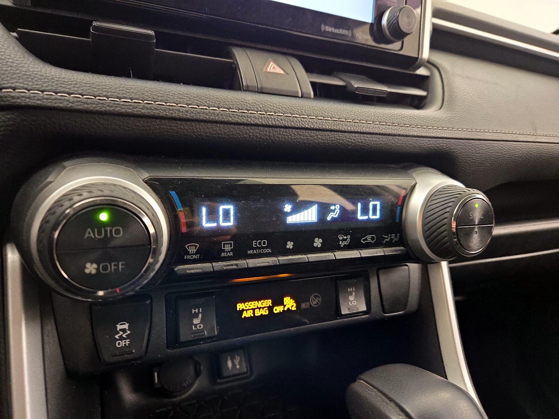 Thumbnail: 2019 Toyota RAV4 - 16