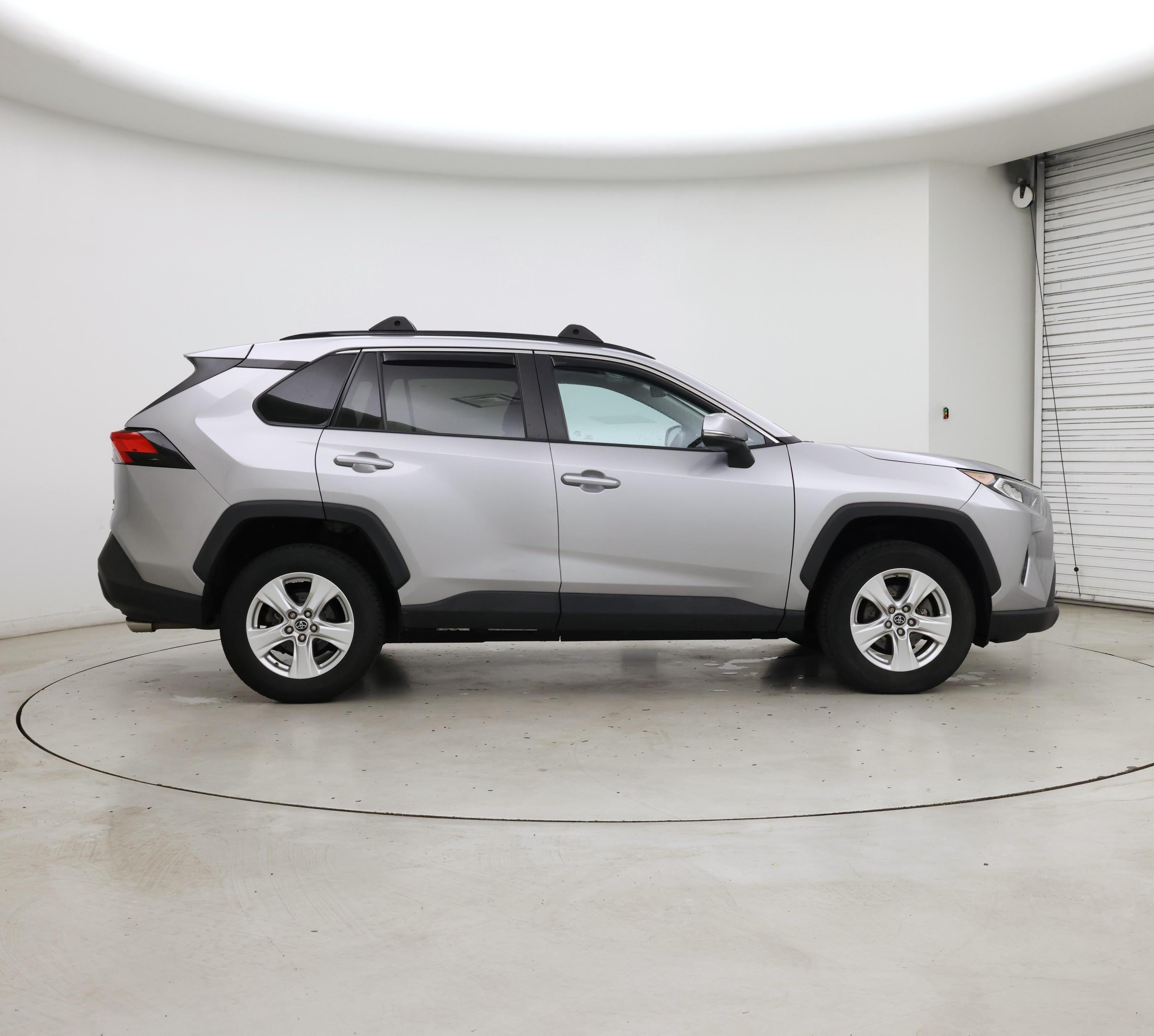 Thumbnail: 2019 Toyota RAV4 - 7