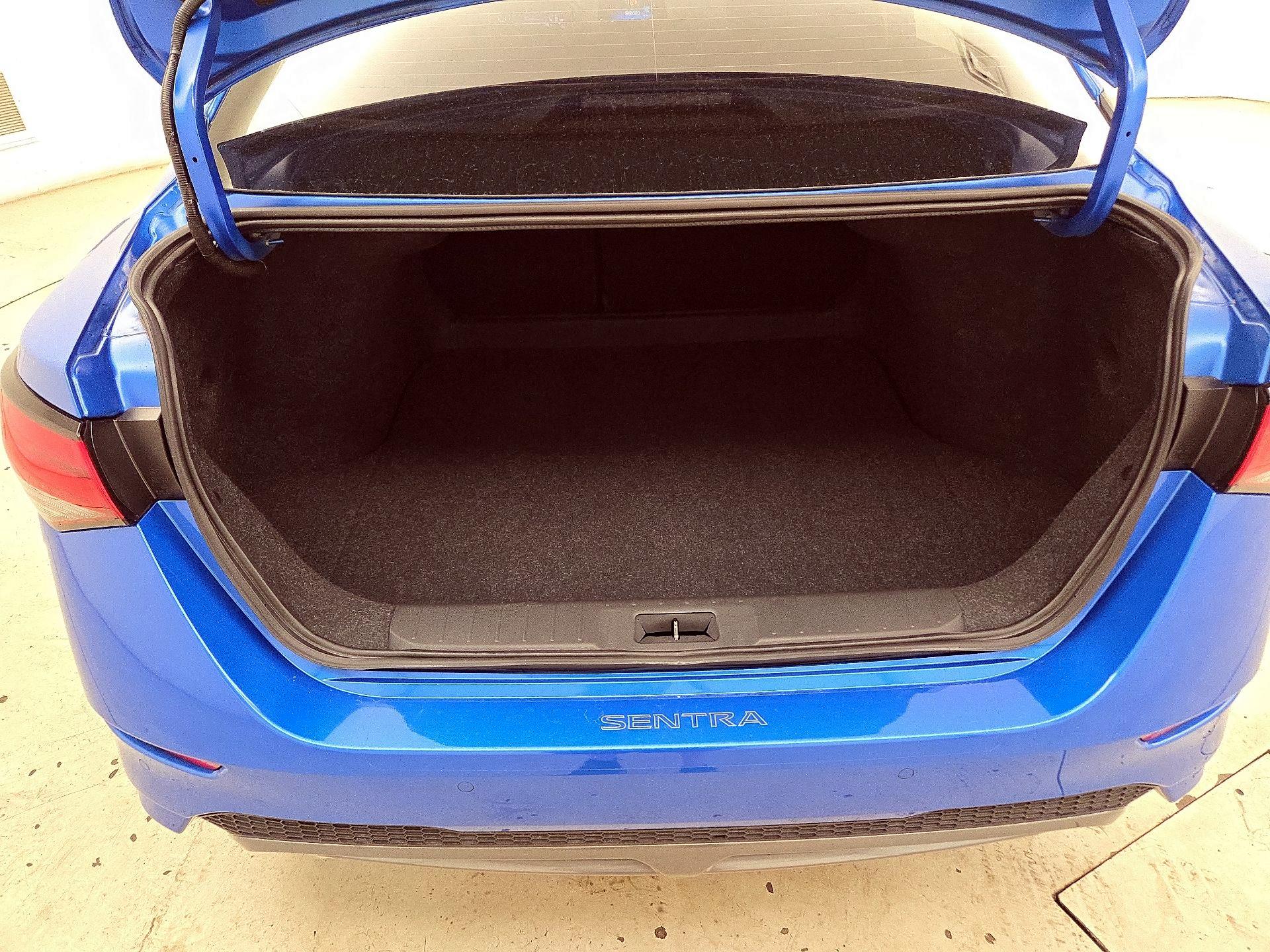 Thumbnail: 2021 Nissan Sentra - 19