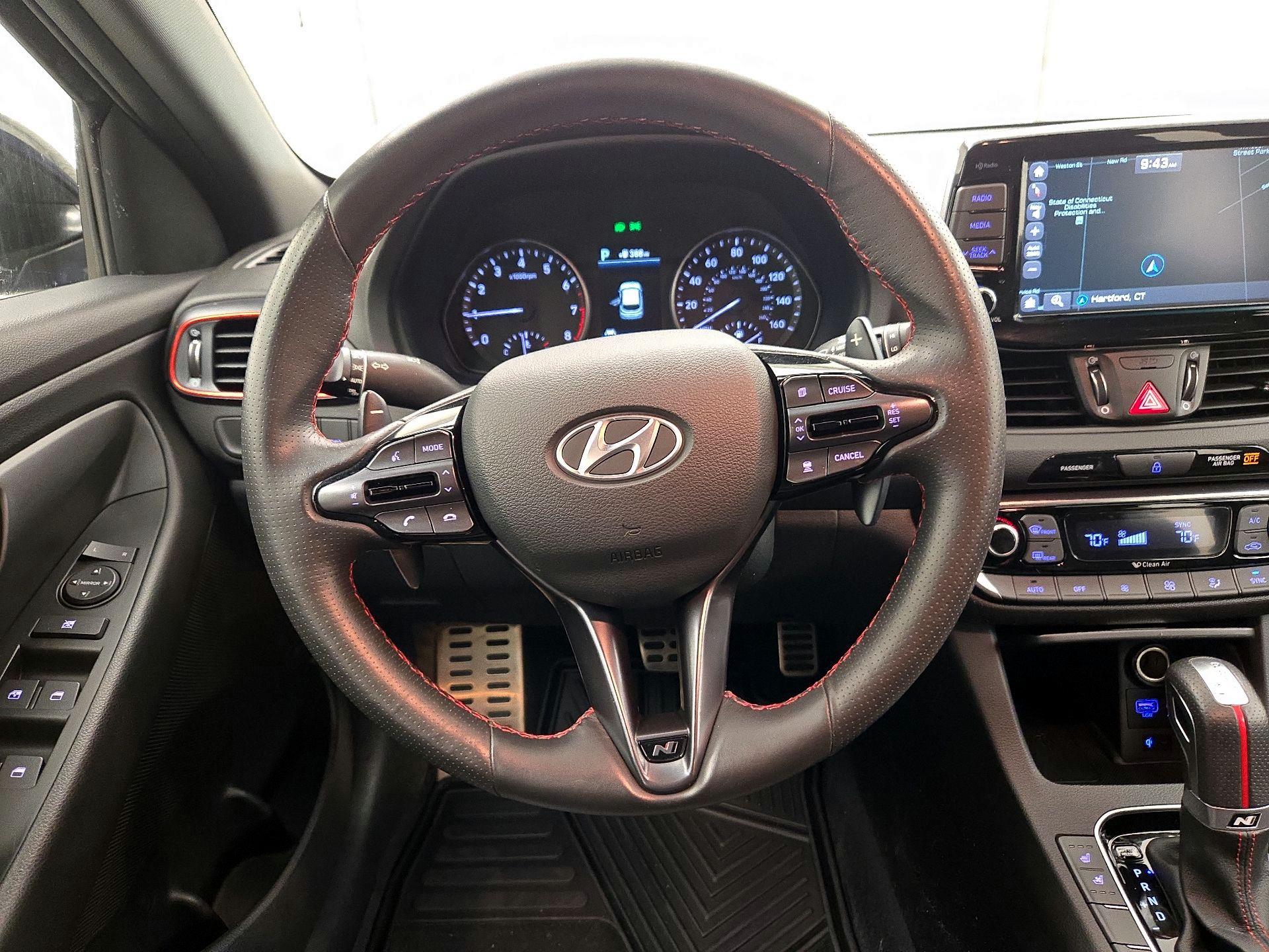 Thumbnail: 2019 Hyundai Elantra - 10
