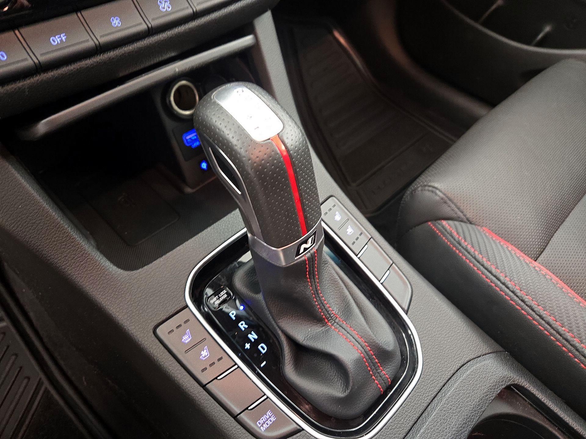 Thumbnail: 2019 Hyundai Elantra - 17