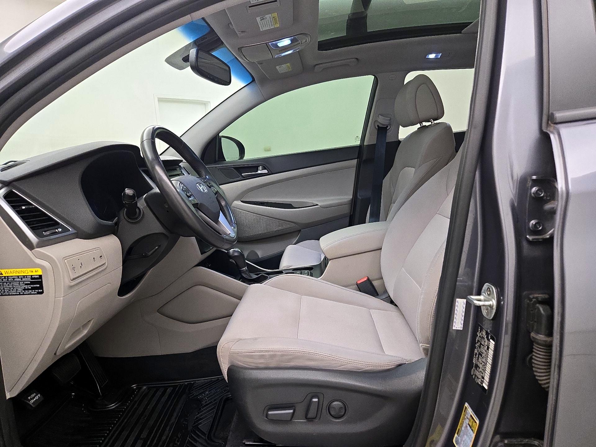 Thumbnail: 2017 Hyundai Tucson - 11