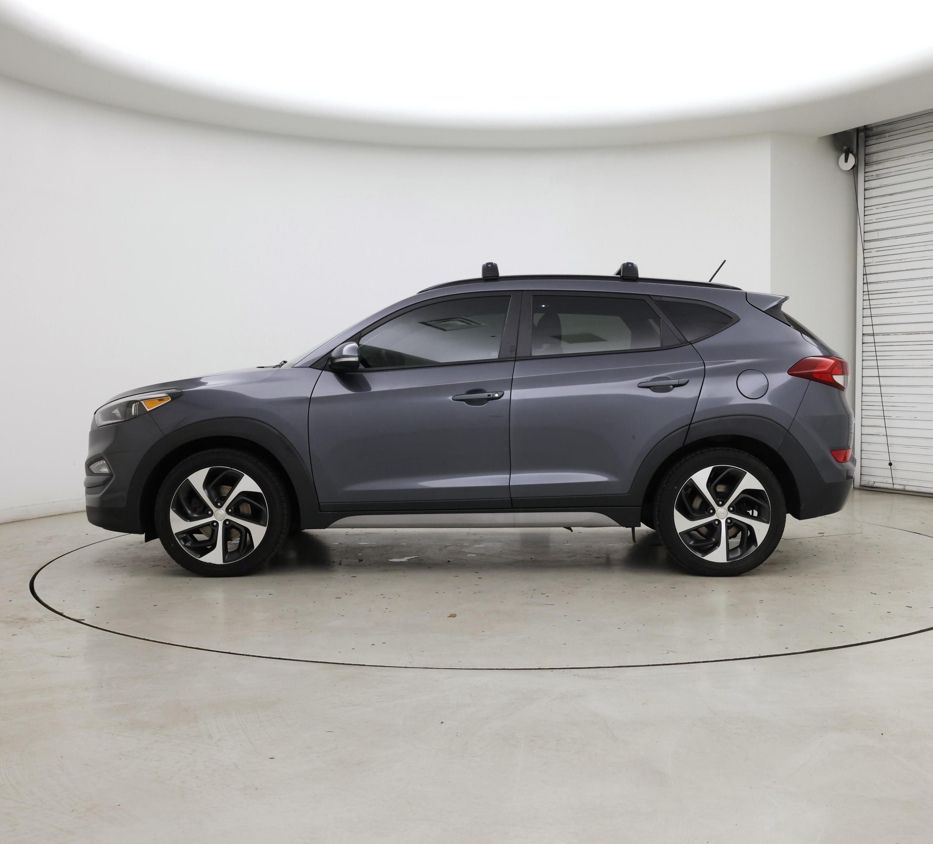 Thumbnail: 2017 Hyundai Tucson - 3