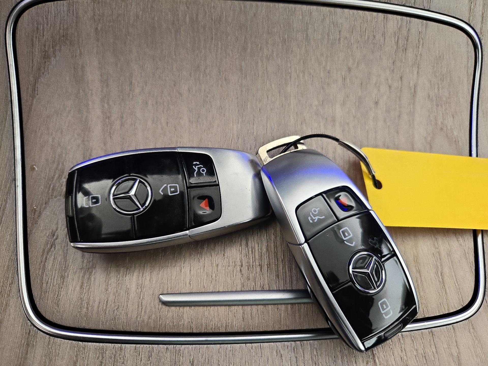 Thumbnail: 2018 Mercedes-Benz E-Class - 19