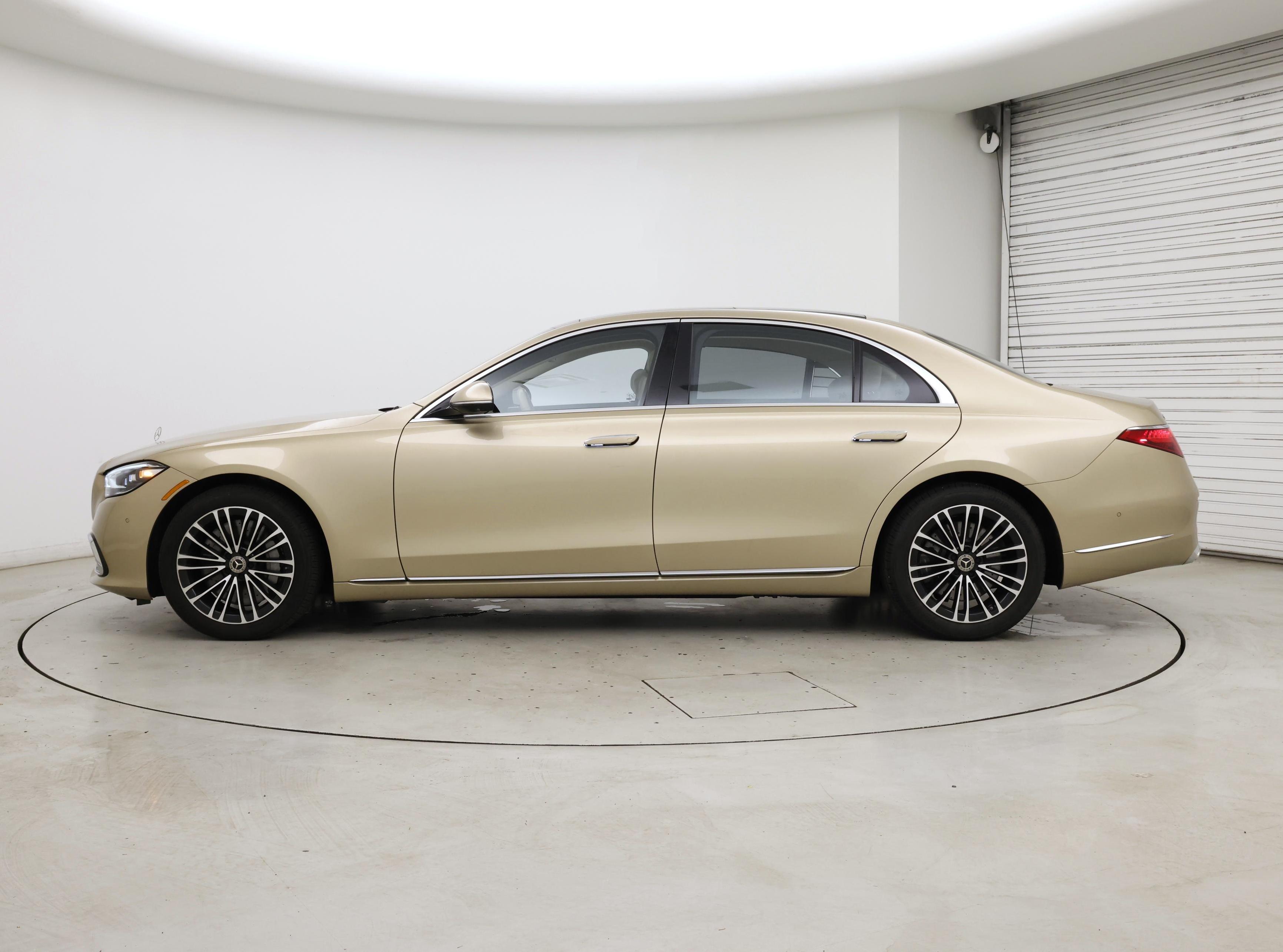 Thumbnail: 2023 Mercedes-Benz S-Class - 3