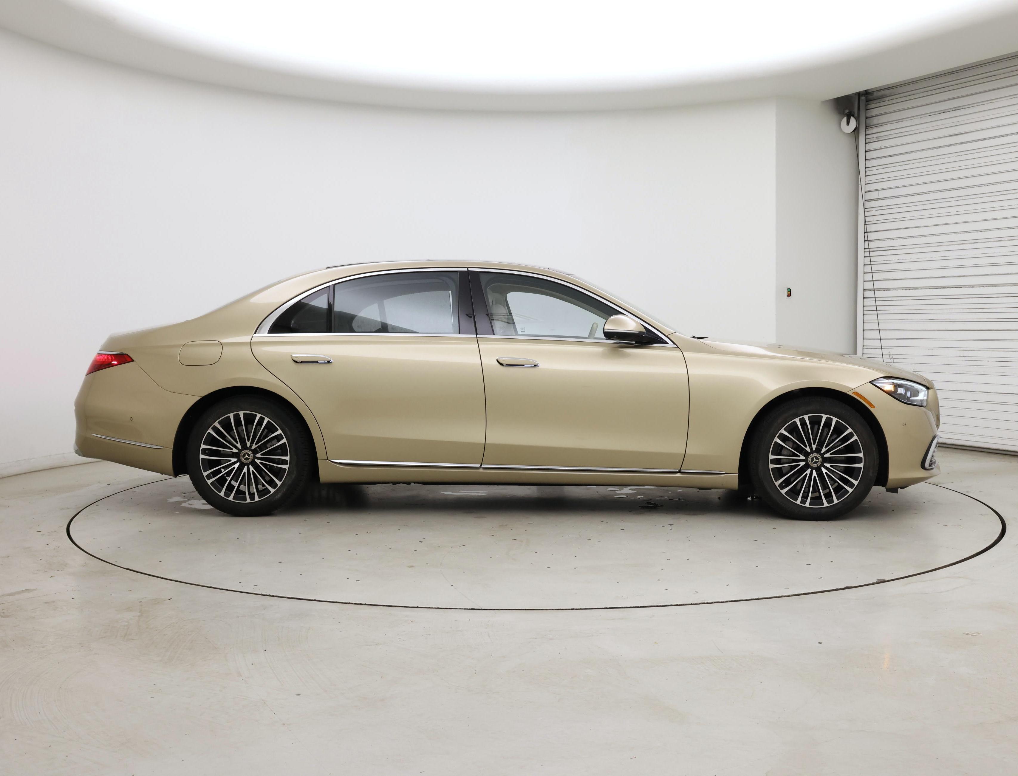 Thumbnail: 2023 Mercedes-Benz S-Class - 7