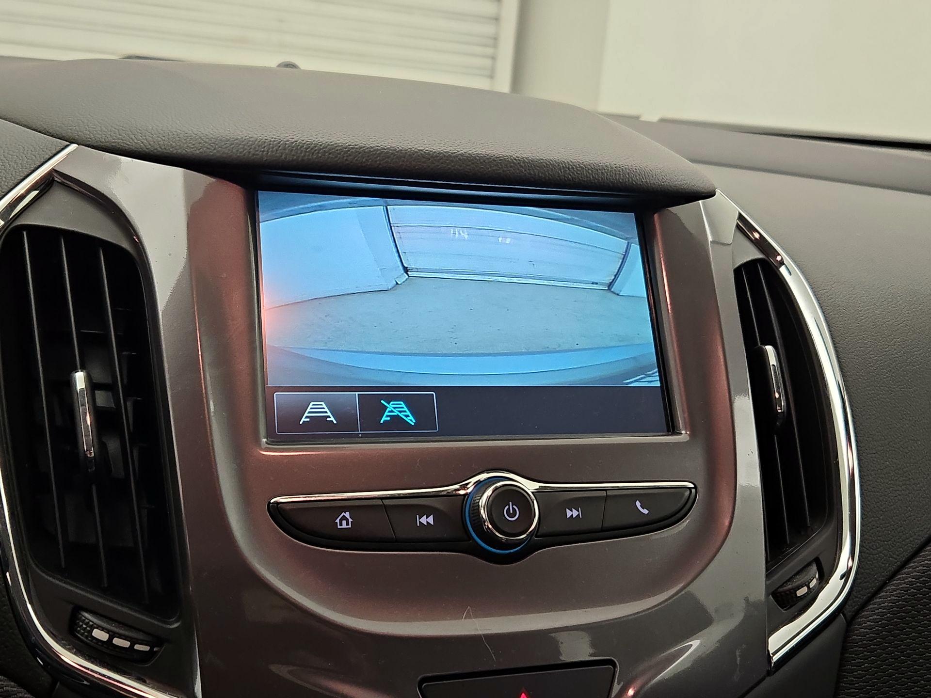 Thumbnail: 2018 Chevrolet Cruze - 14