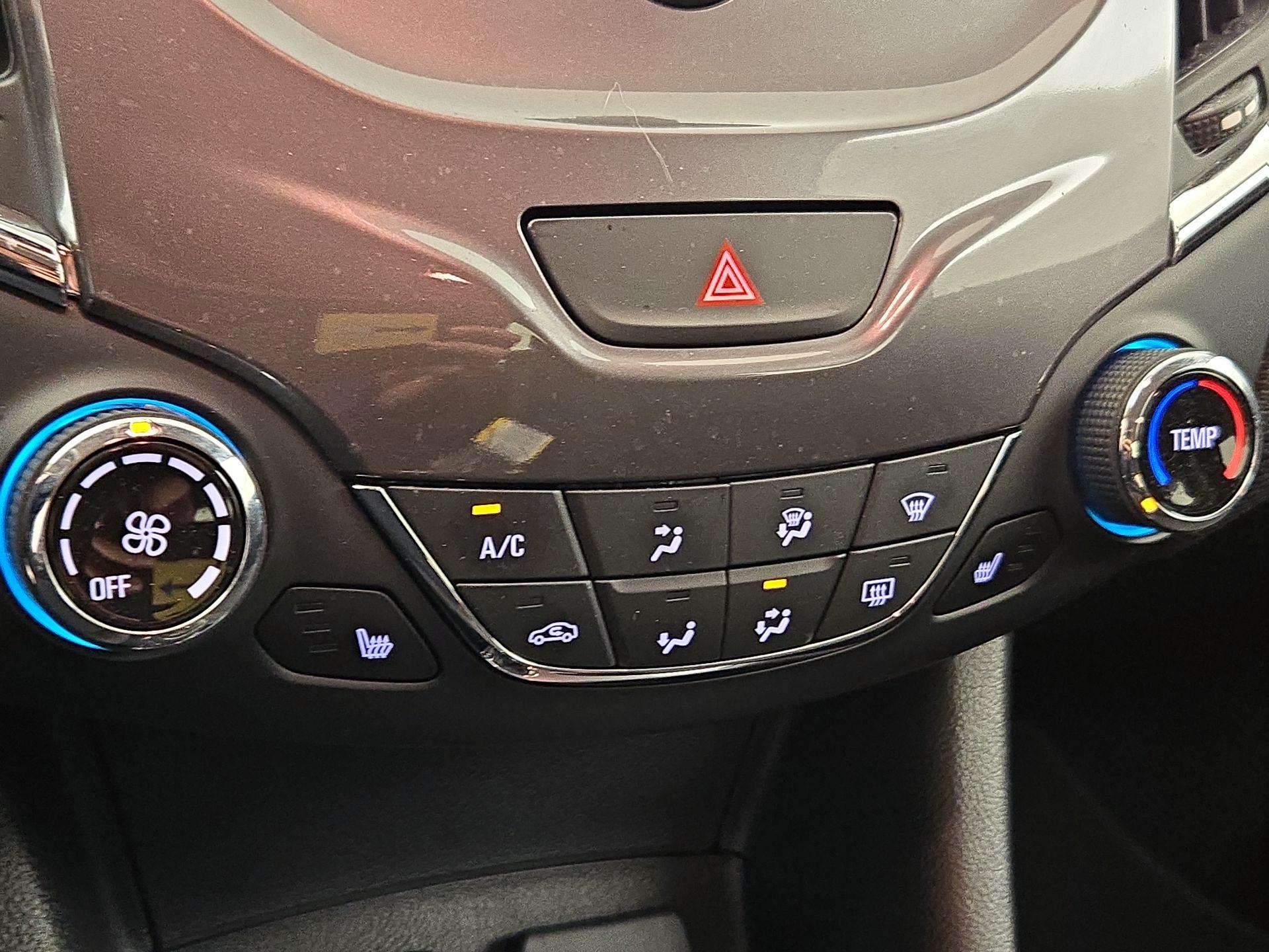 Thumbnail: 2018 Chevrolet Cruze - 16