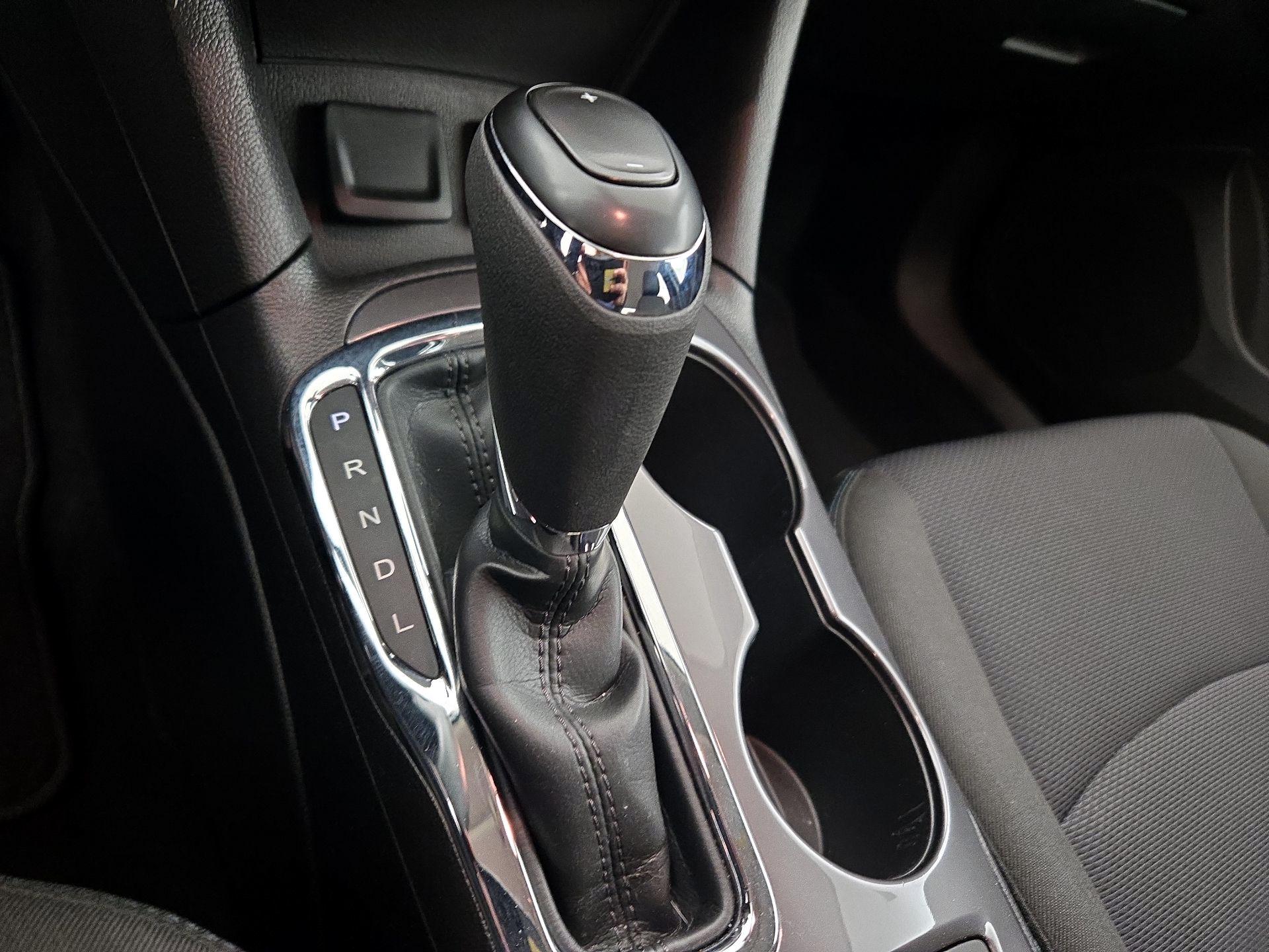 Thumbnail: 2018 Chevrolet Cruze - 17