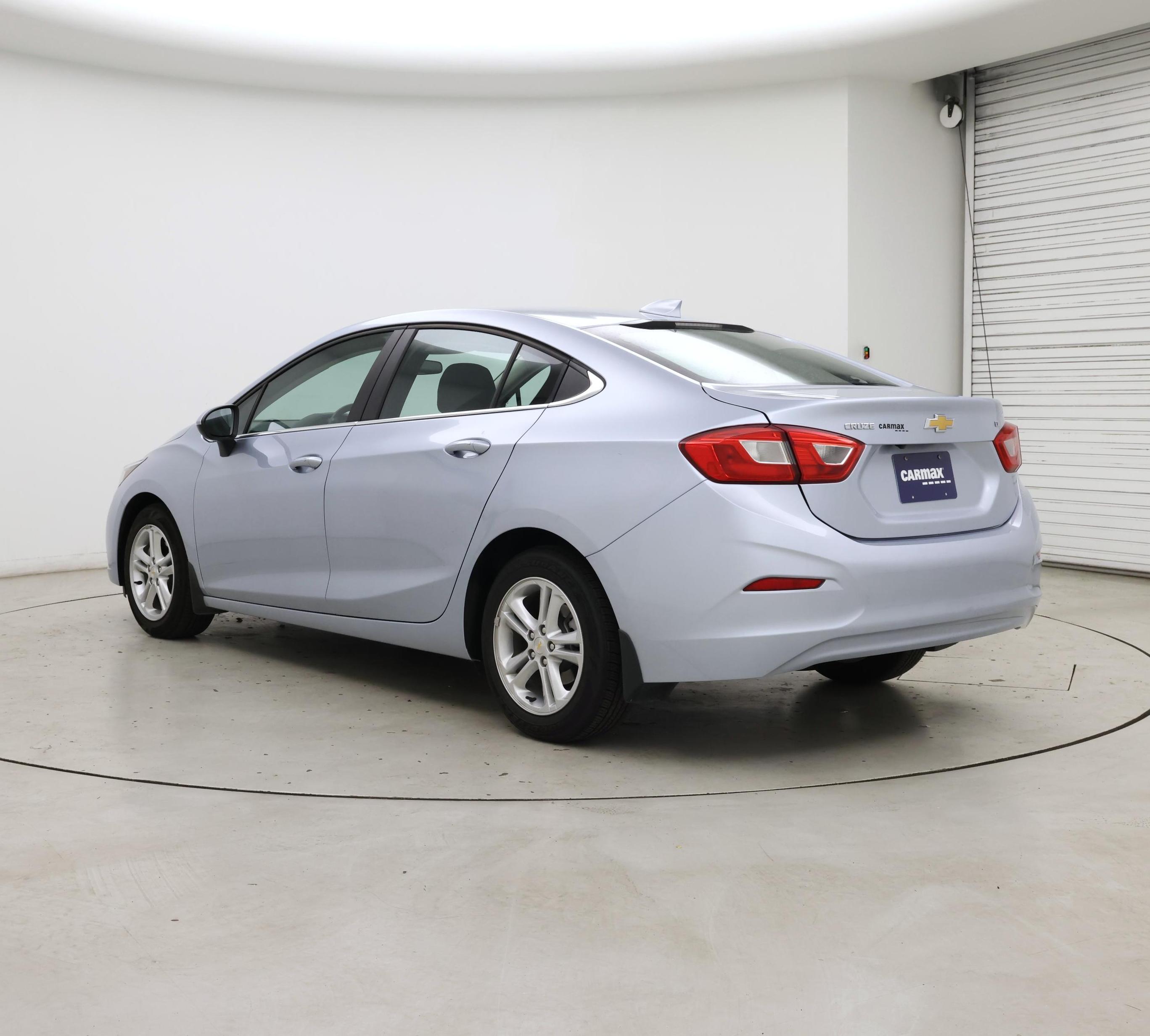 Thumbnail: 2018 Chevrolet Cruze - 2