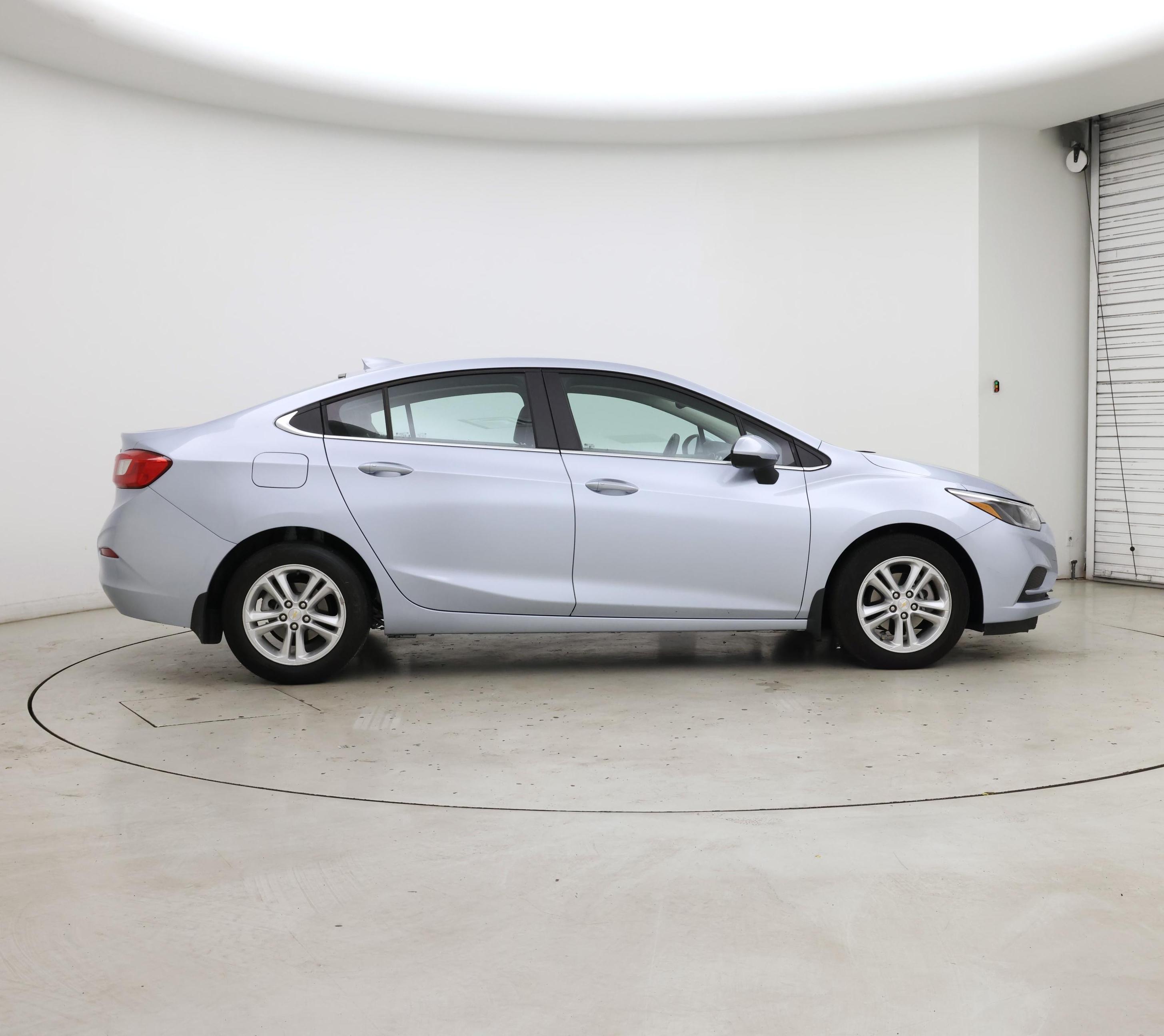 Thumbnail: 2018 Chevrolet Cruze - 7