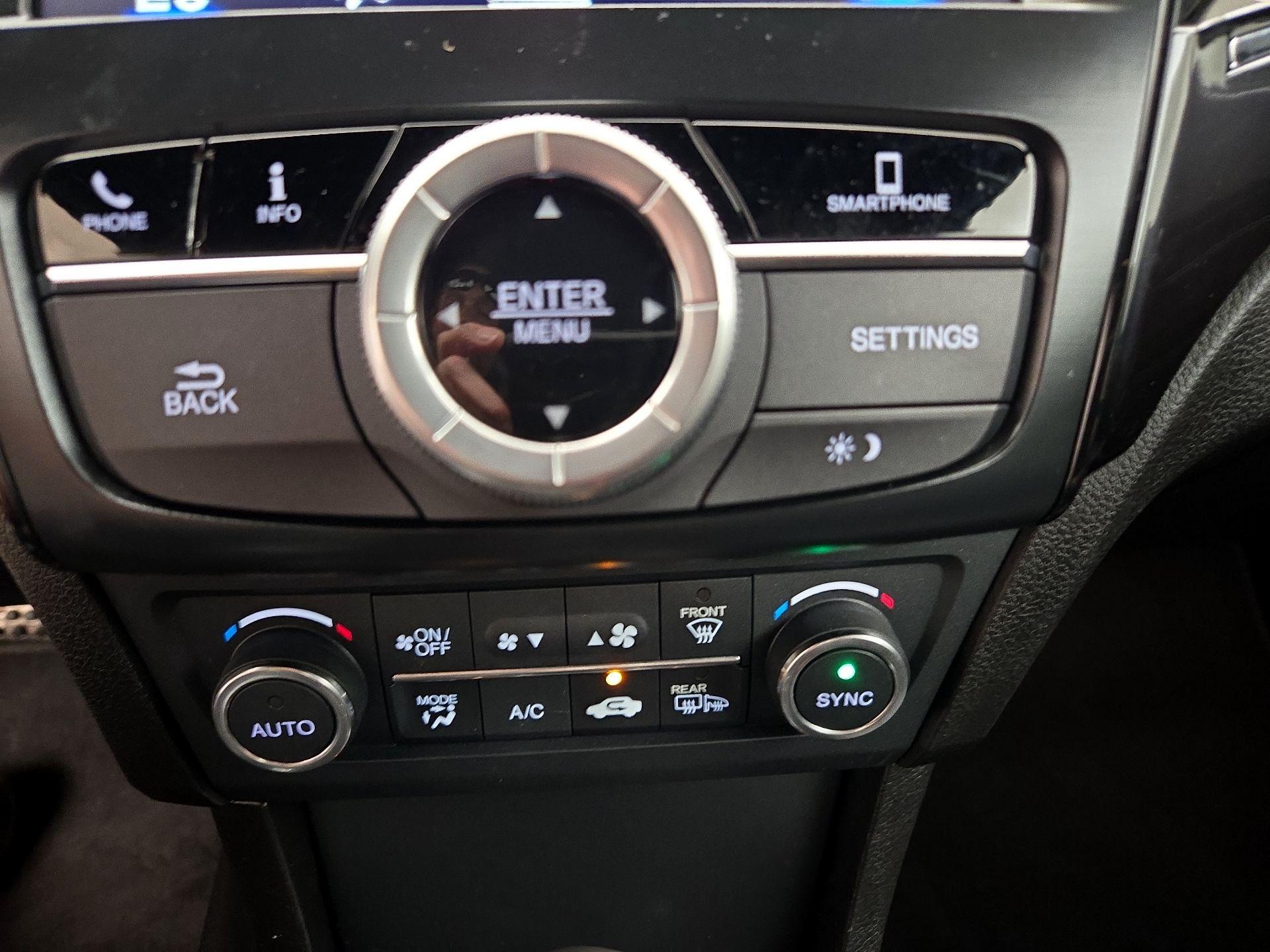 Thumbnail: 2022 Acura ILX - 15