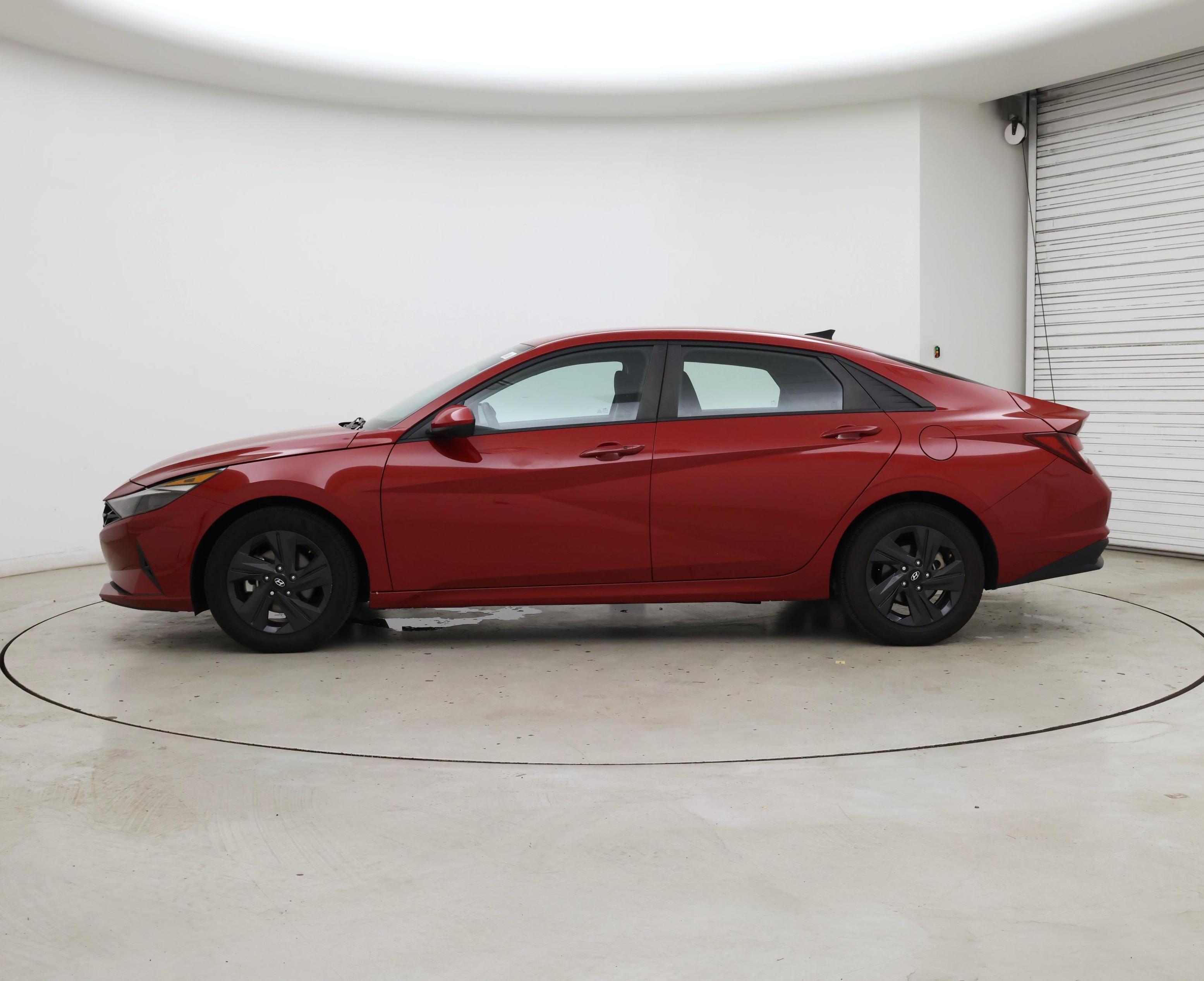 Thumbnail: 2022 Hyundai Elantra - 3