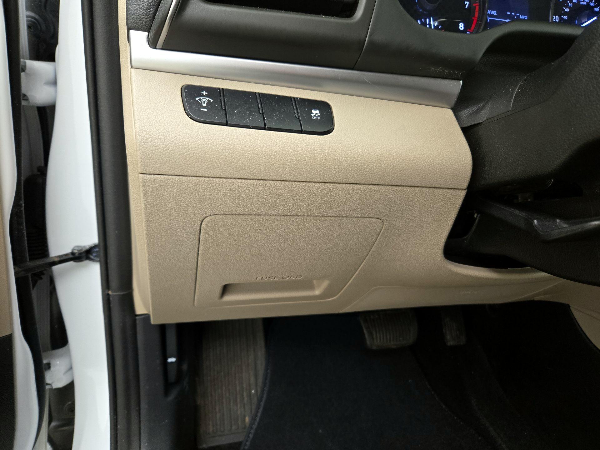 Thumbnail: 2019 Hyundai Elantra - 13