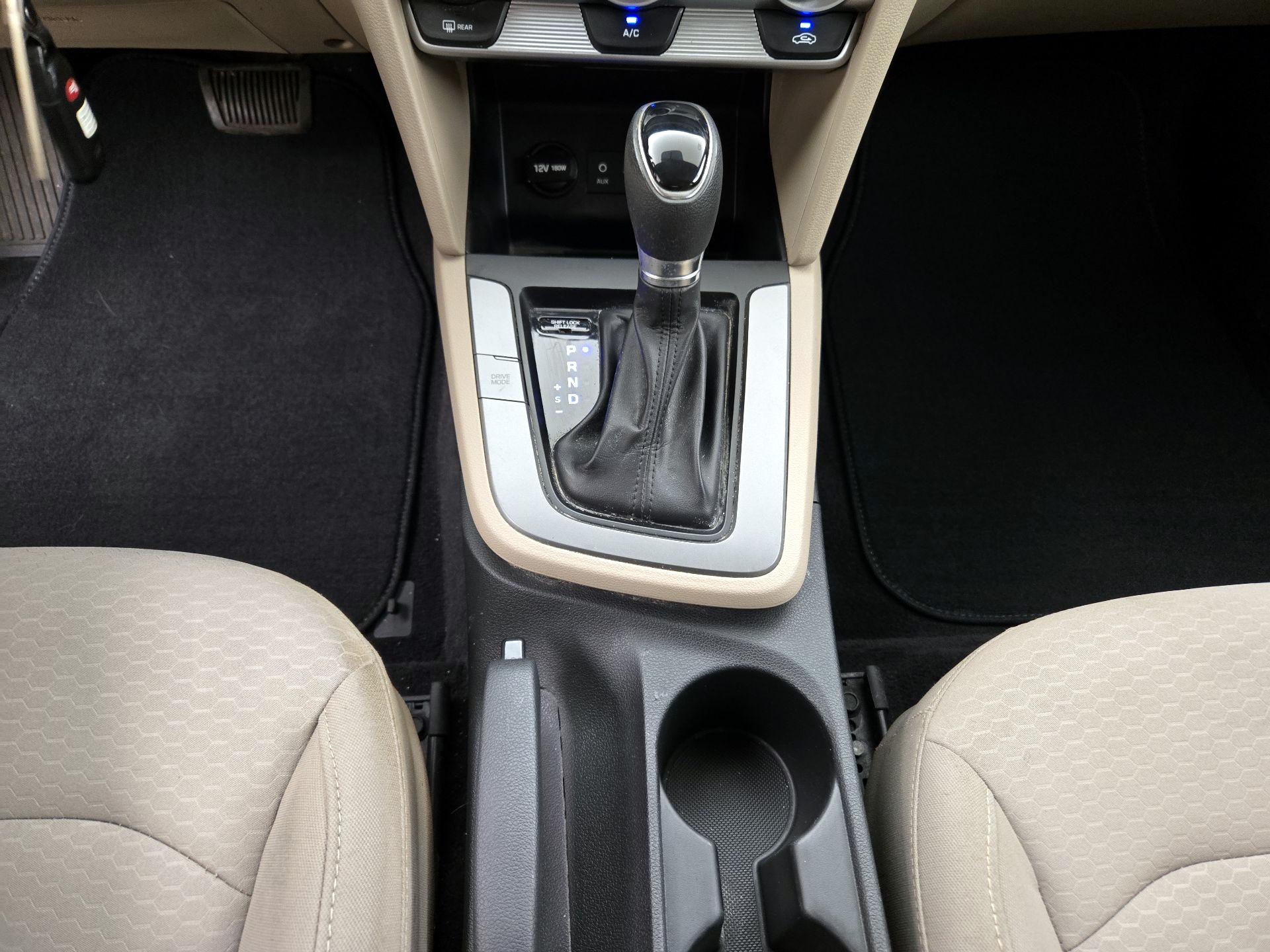 Thumbnail: 2019 Hyundai Elantra - 17