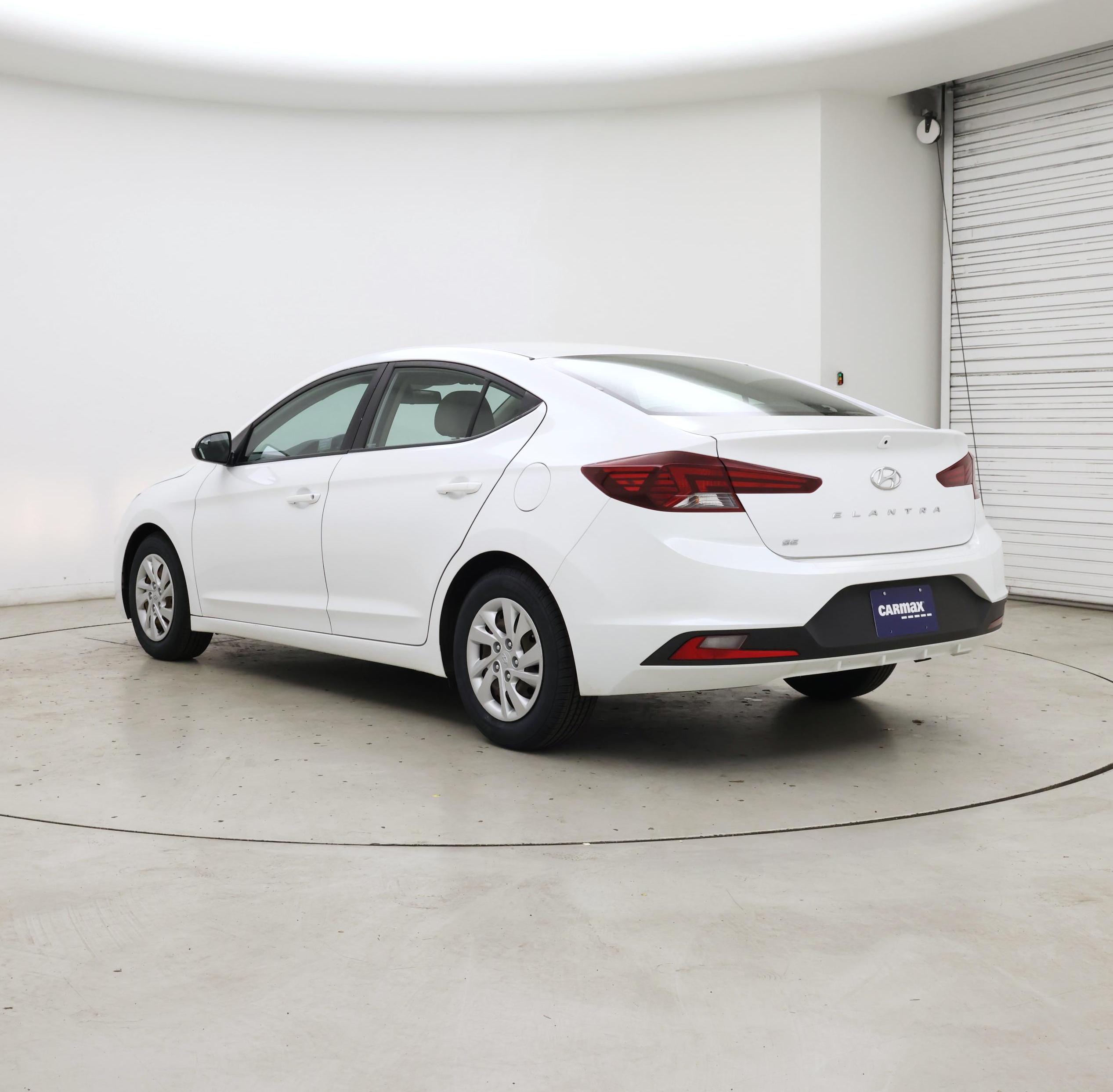 Thumbnail: 2019 Hyundai Elantra - 2