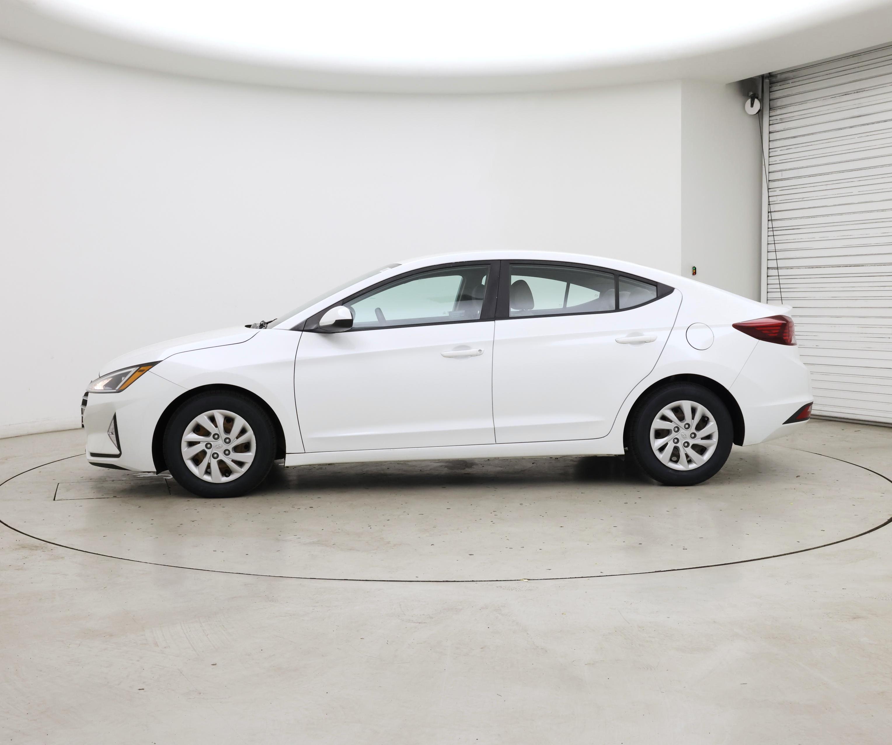 Thumbnail: 2019 Hyundai Elantra - 3