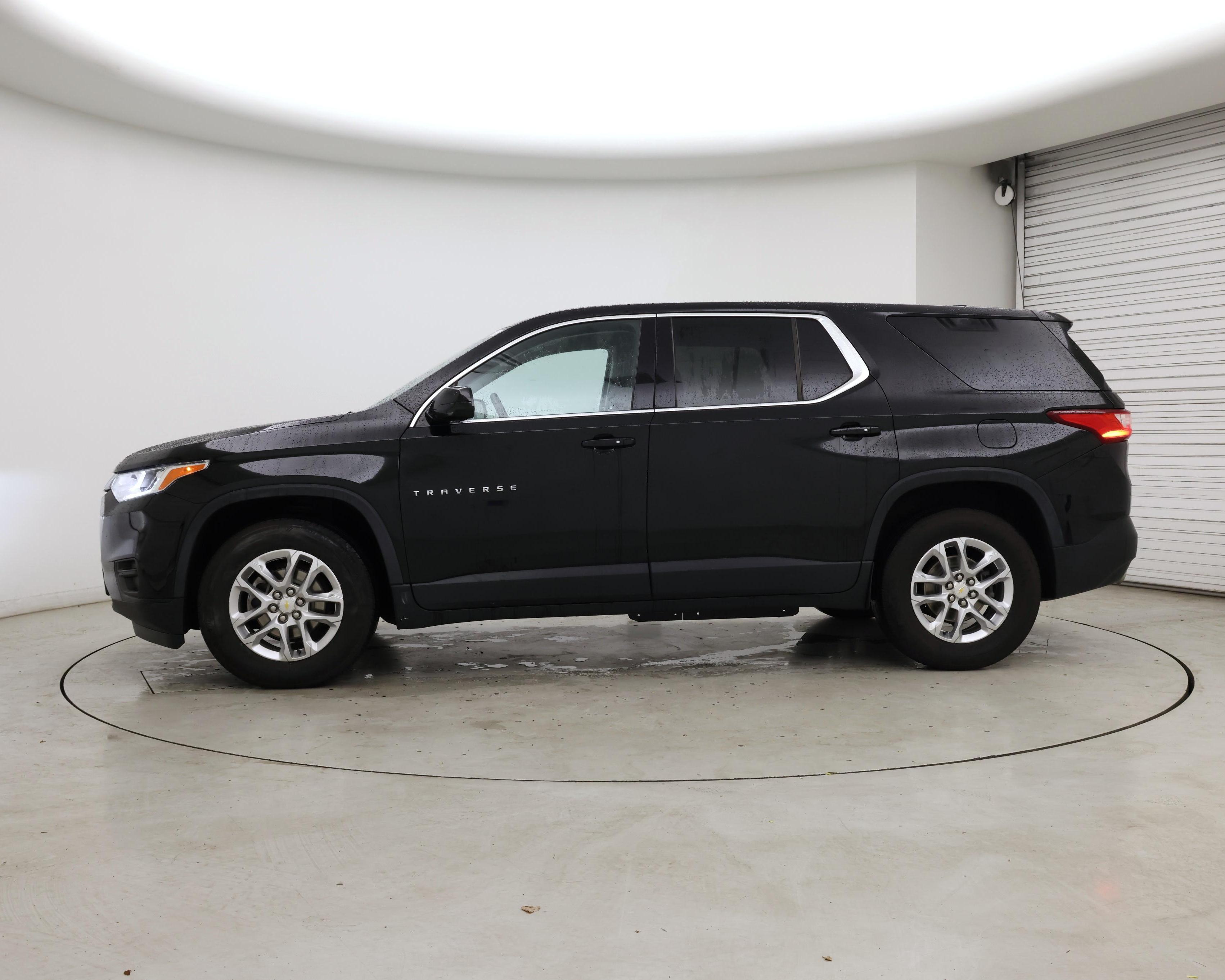 Thumbnail: 2020 Chevrolet Traverse - 3