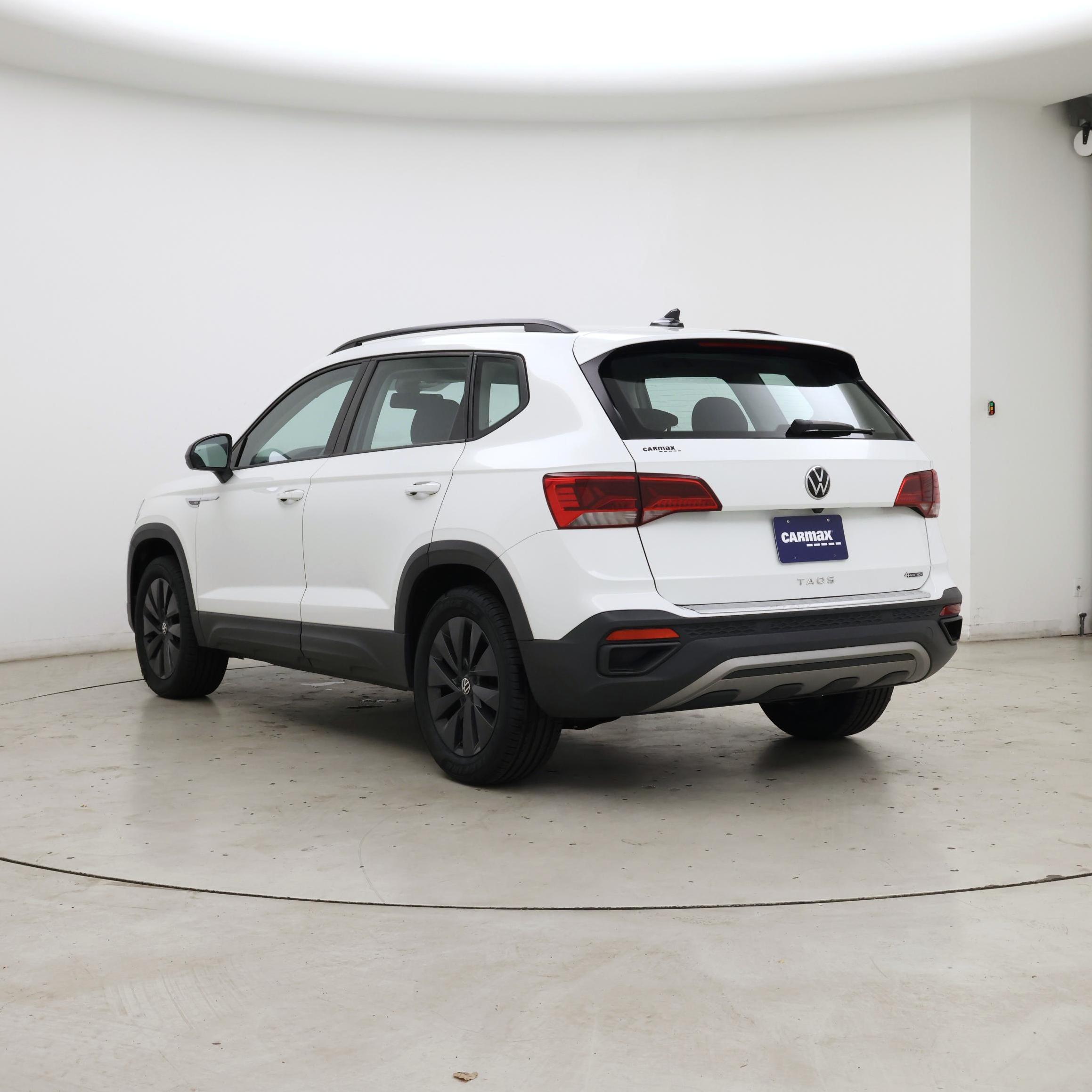 Thumbnail: 2022 Volkswagen Taos - 2
