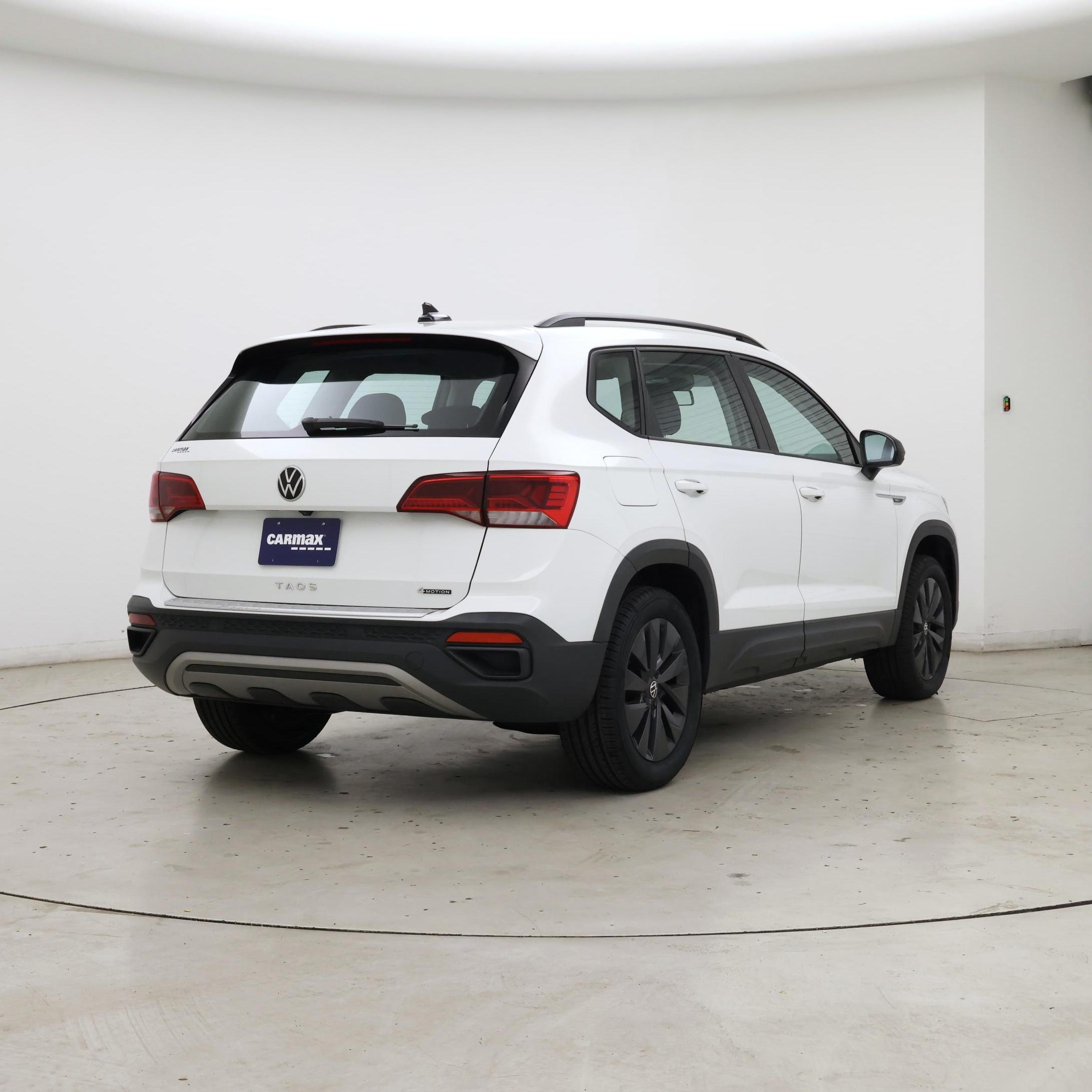 Thumbnail: 2022 Volkswagen Taos - 8