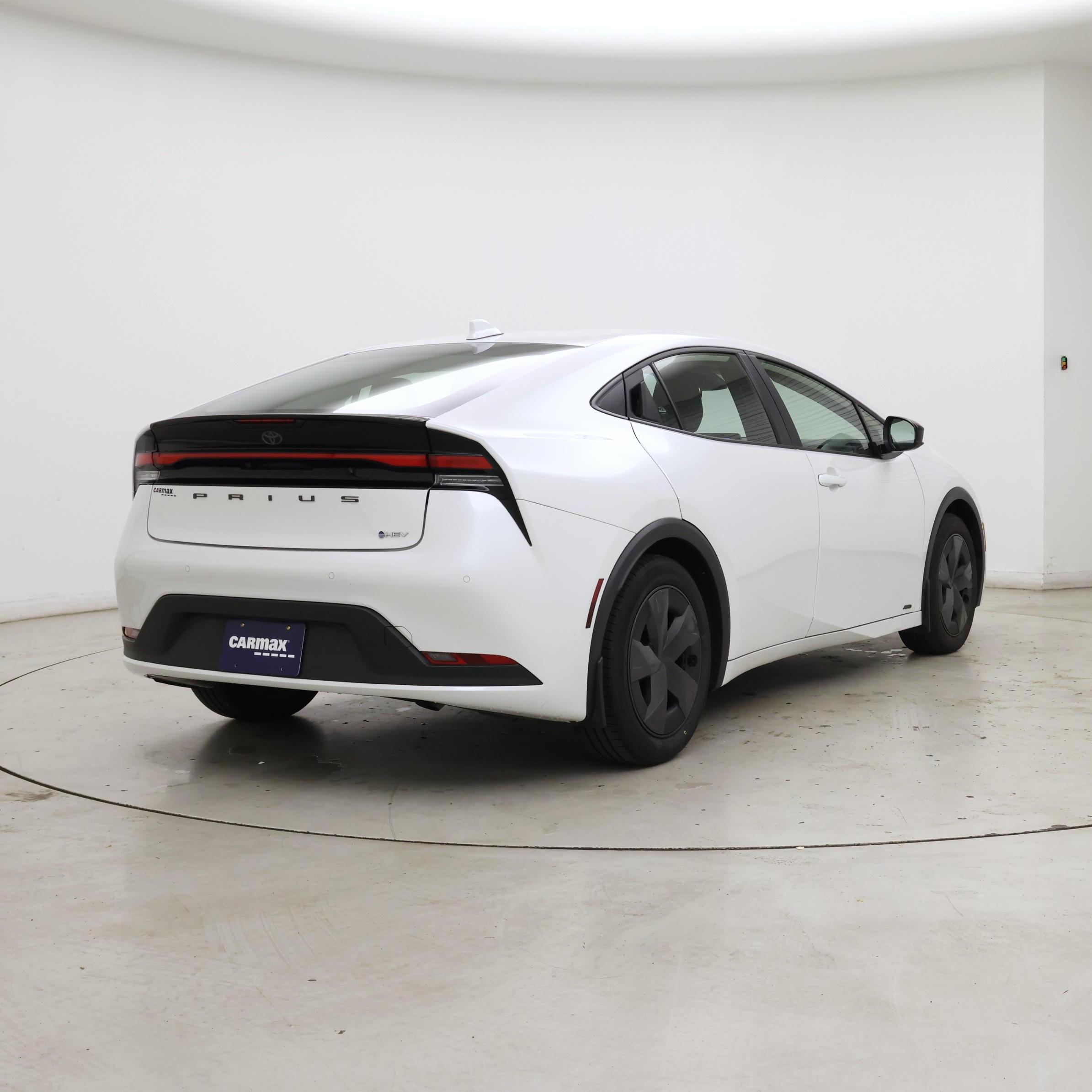 Thumbnail: 2024 Toyota Prius - 8