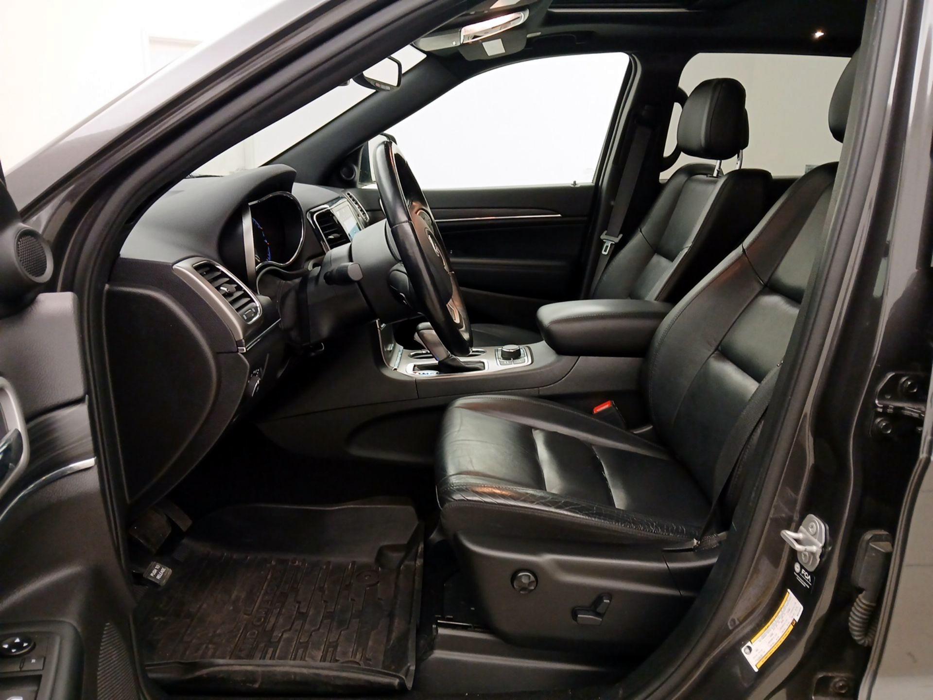 Thumbnail: 2021 Jeep Grand Cherokee - 11