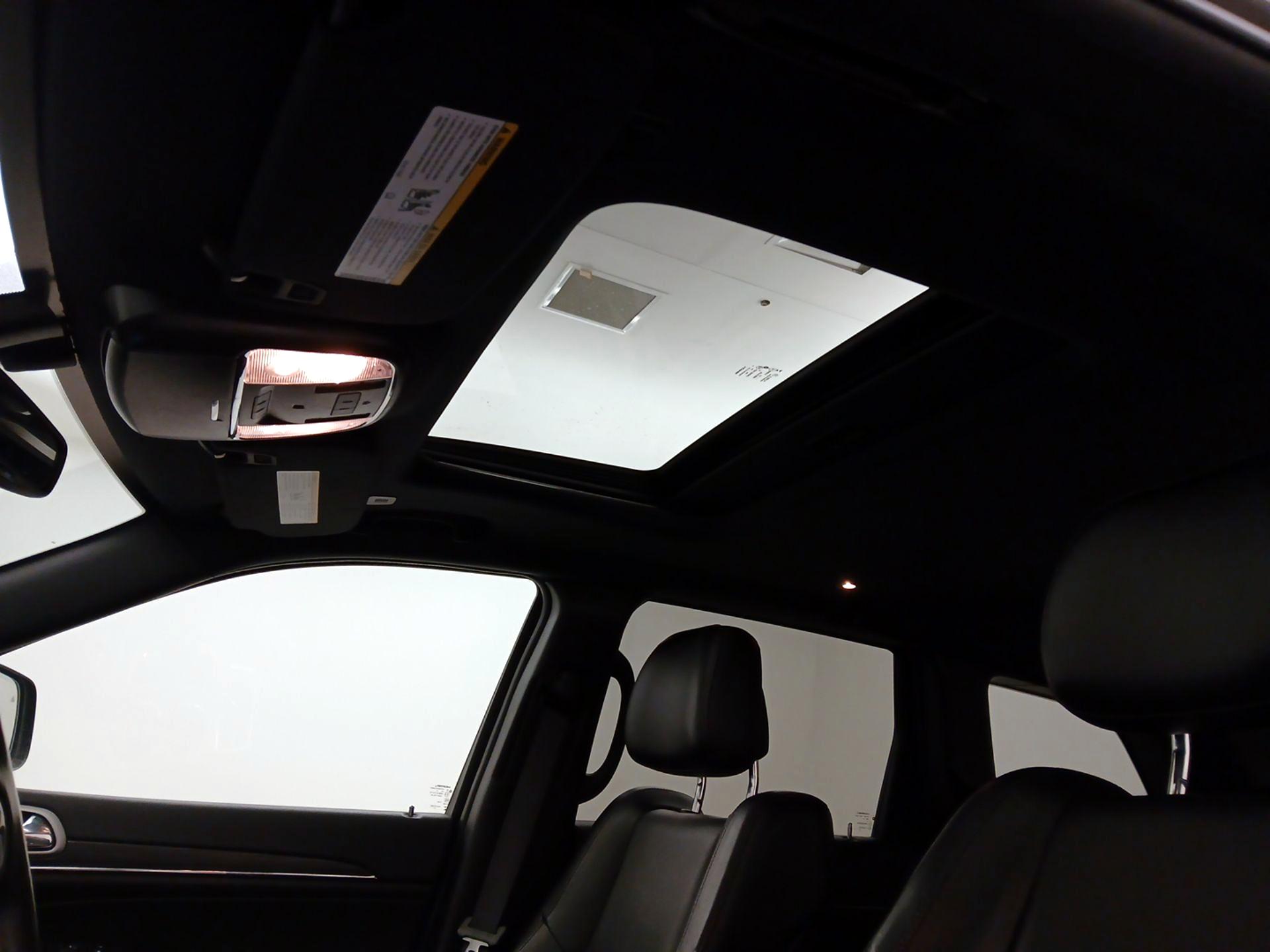 Thumbnail: 2021 Jeep Grand Cherokee - 20