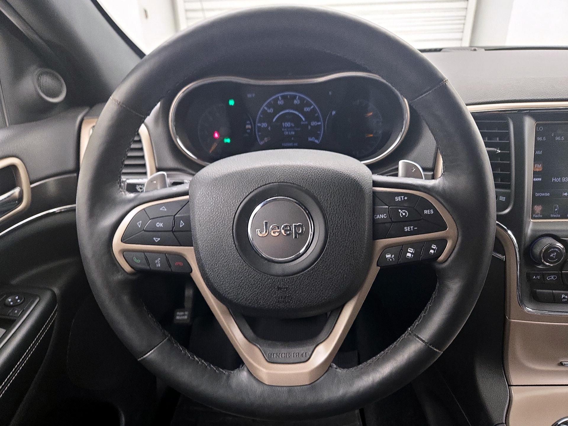Thumbnail: 2015 Jeep Grand Cherokee - 10