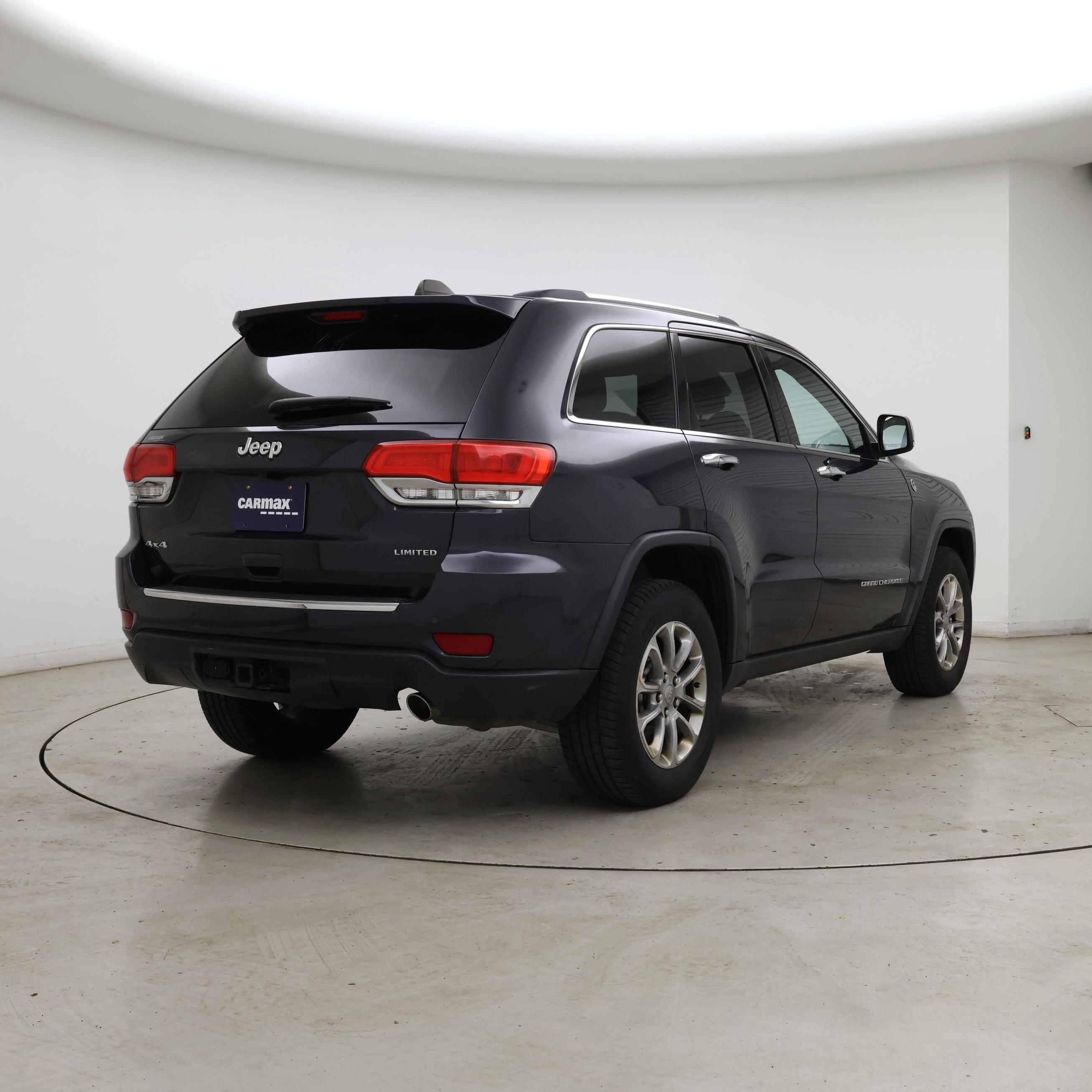 Thumbnail: 2015 Jeep Grand Cherokee - 8