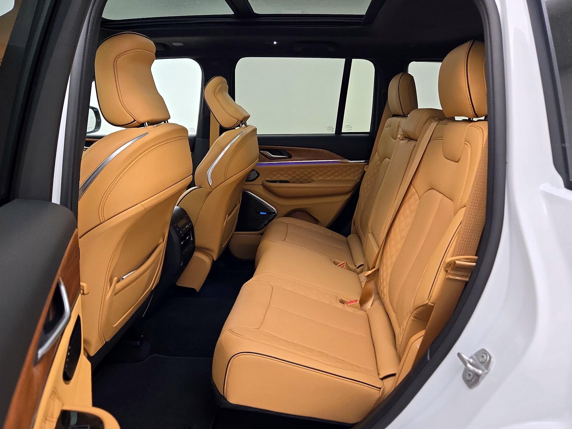 Thumbnail: 2025 Jeep Grand Cherokee - 20