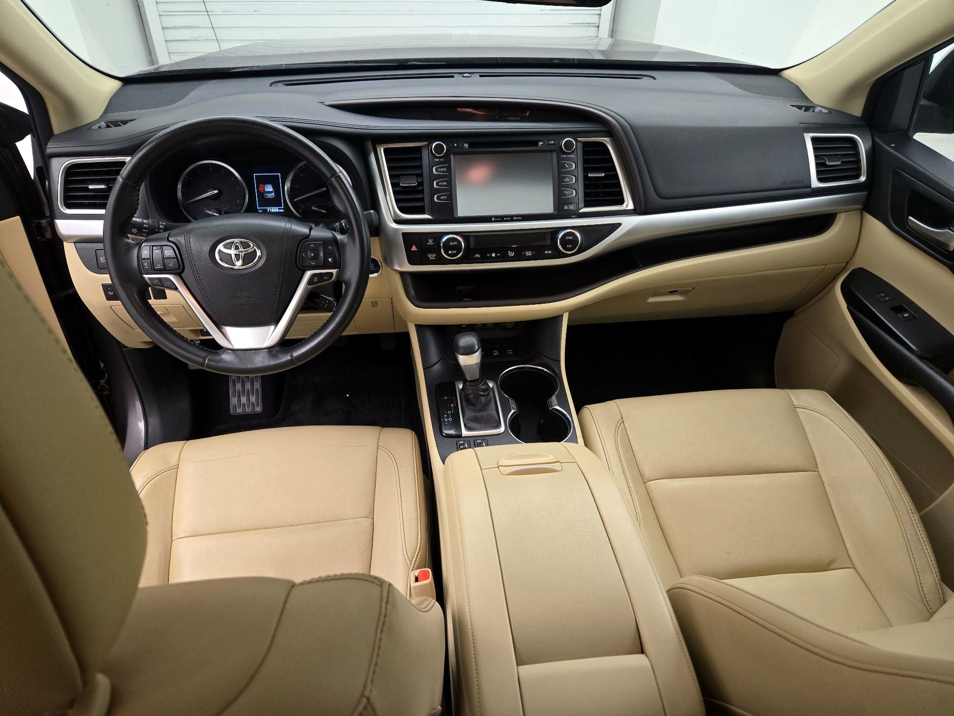 Thumbnail: 2017 Toyota Highlander - 9